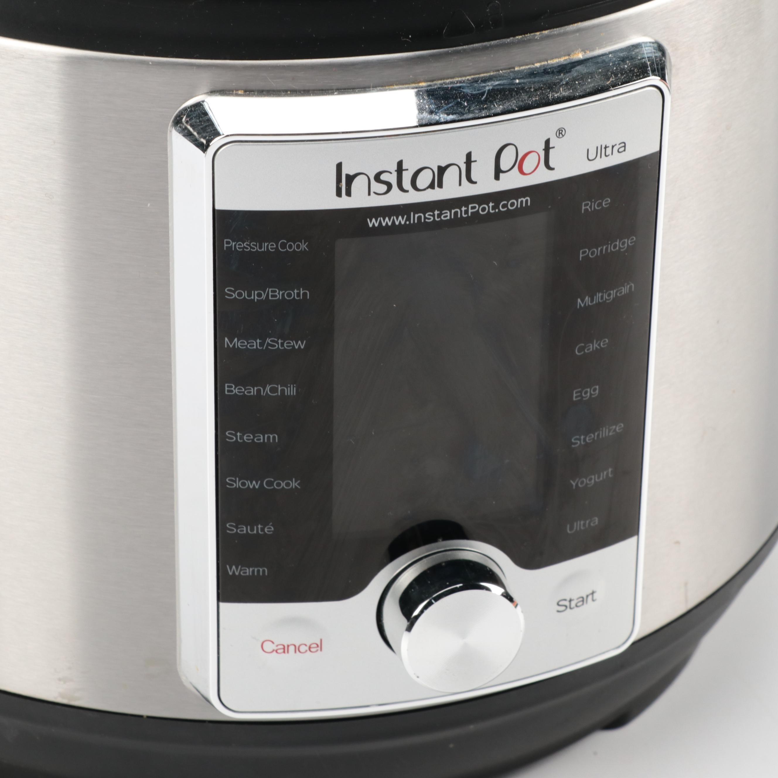 Insta Pot Ultra with Accessories and Cookbooks