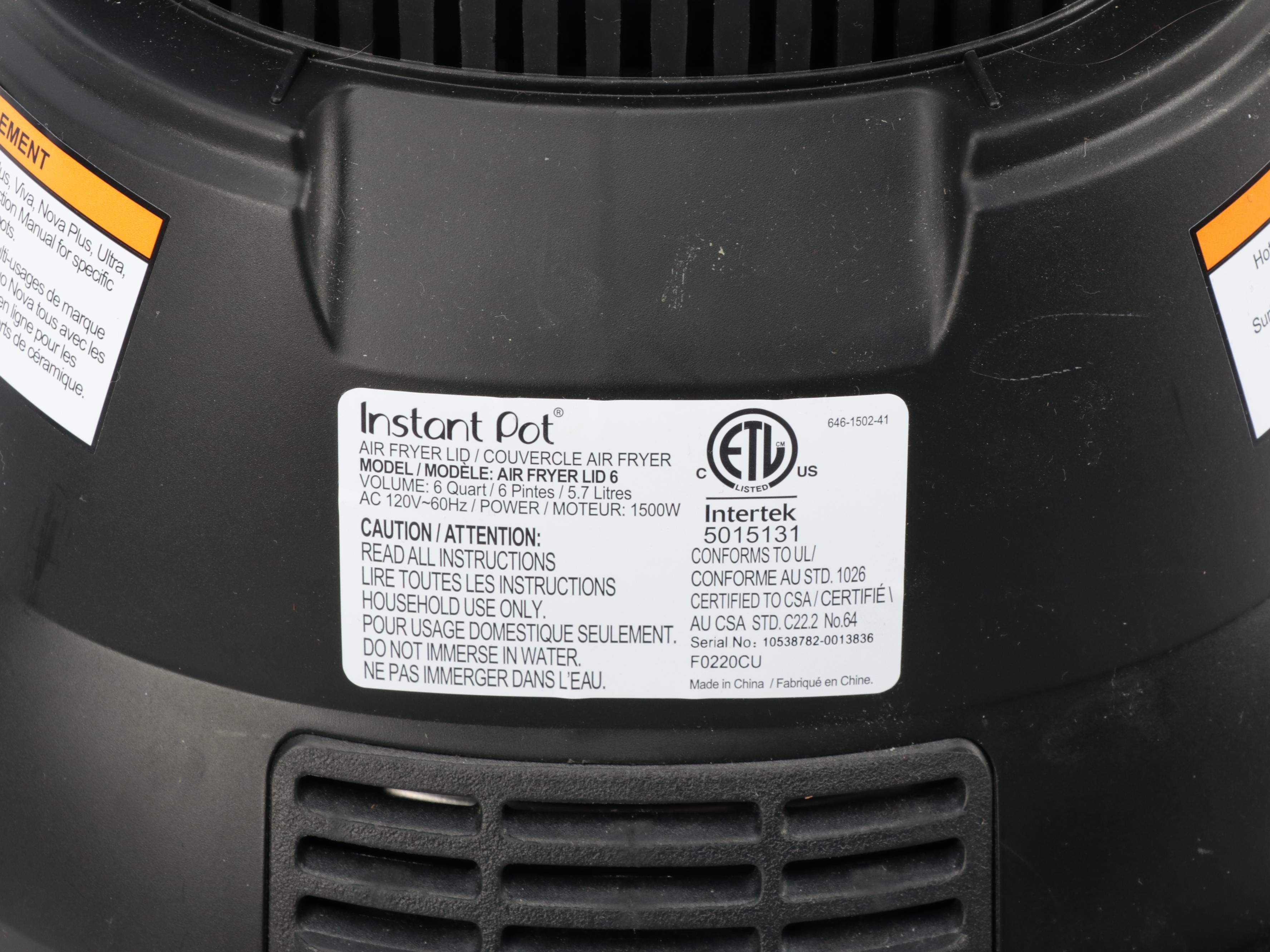 Insta Pot Ultra with Accessories and Cookbooks