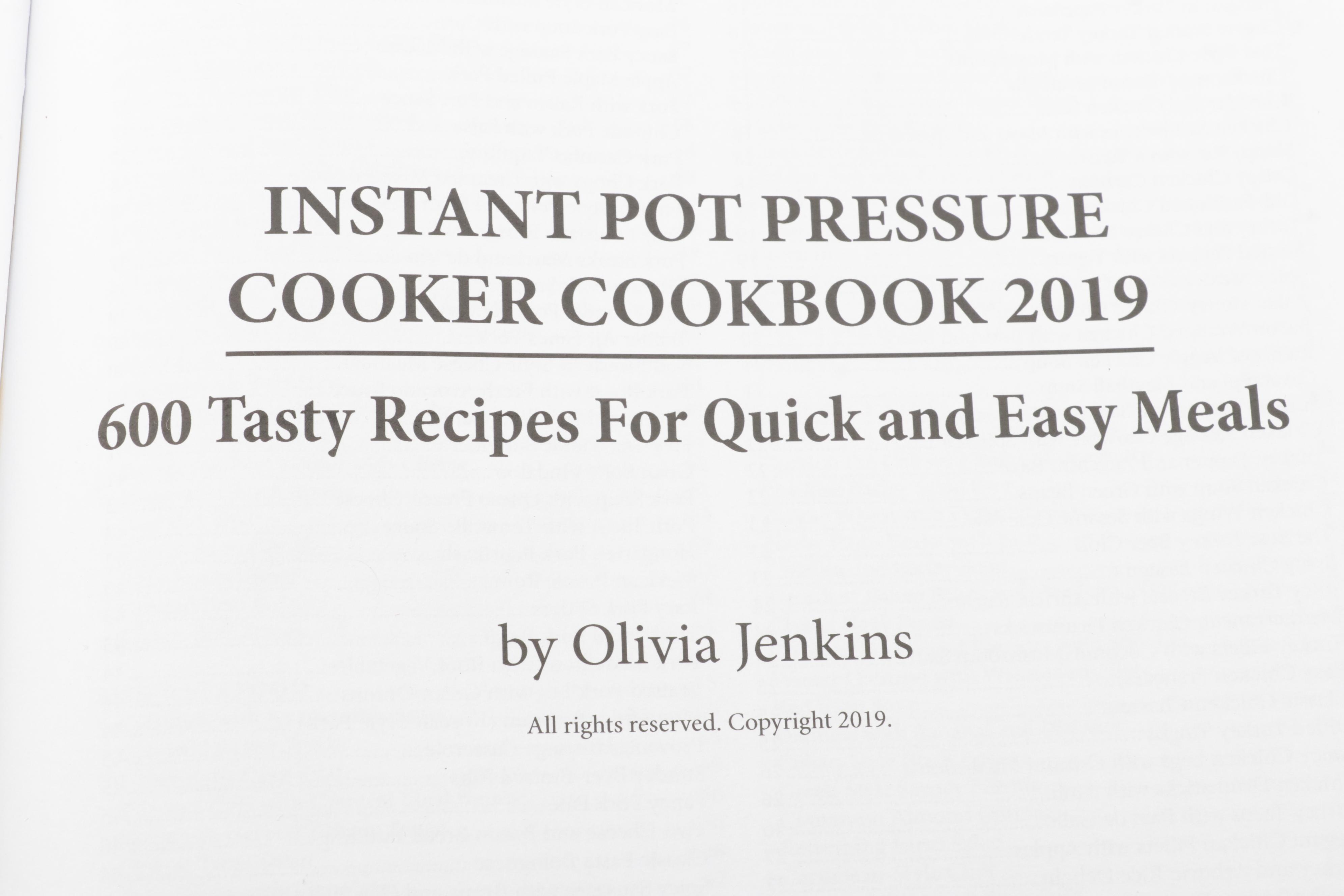 Insta Pot Ultra with Accessories and Cookbooks