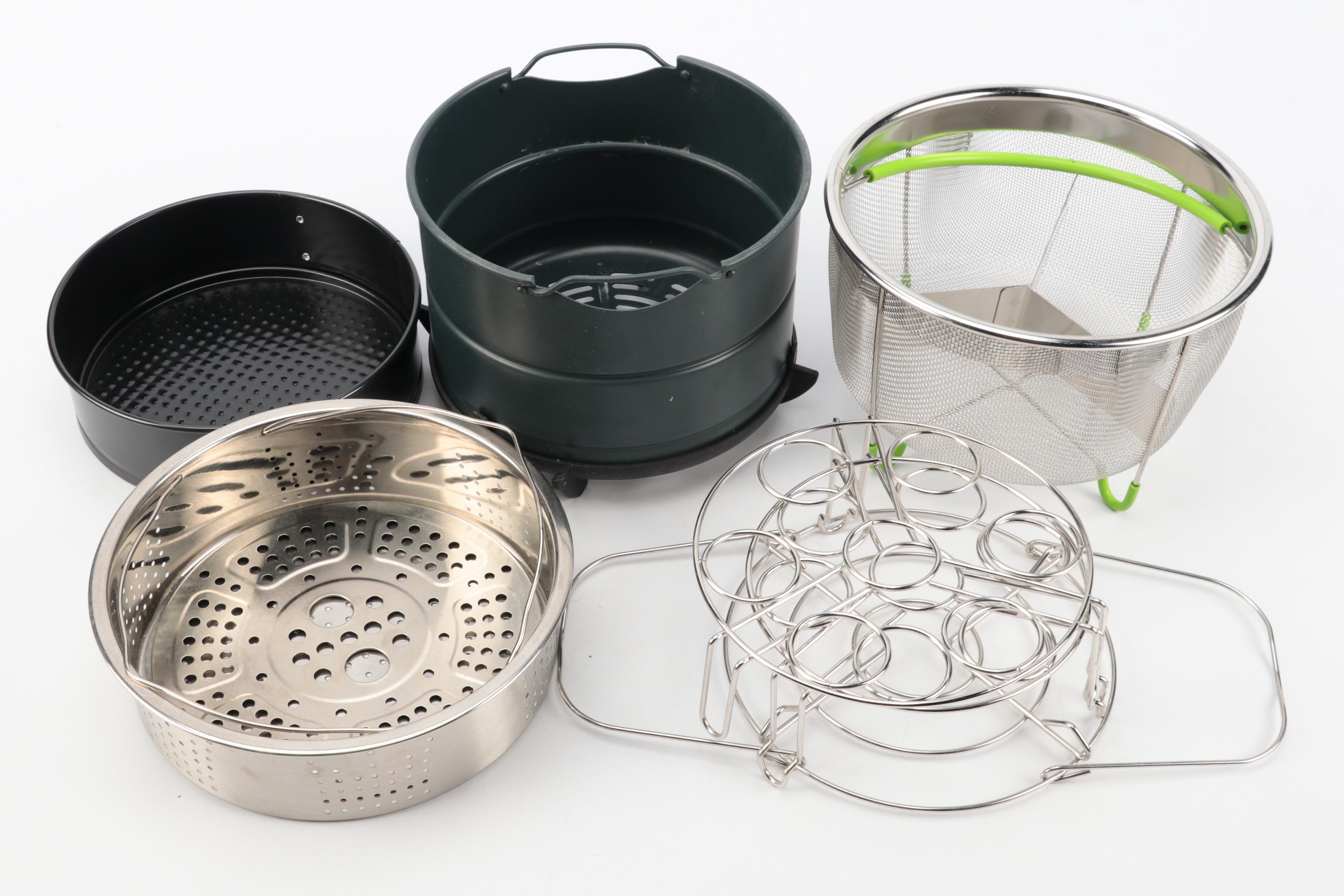 Insta Pot Ultra with Accessories and Cookbooks