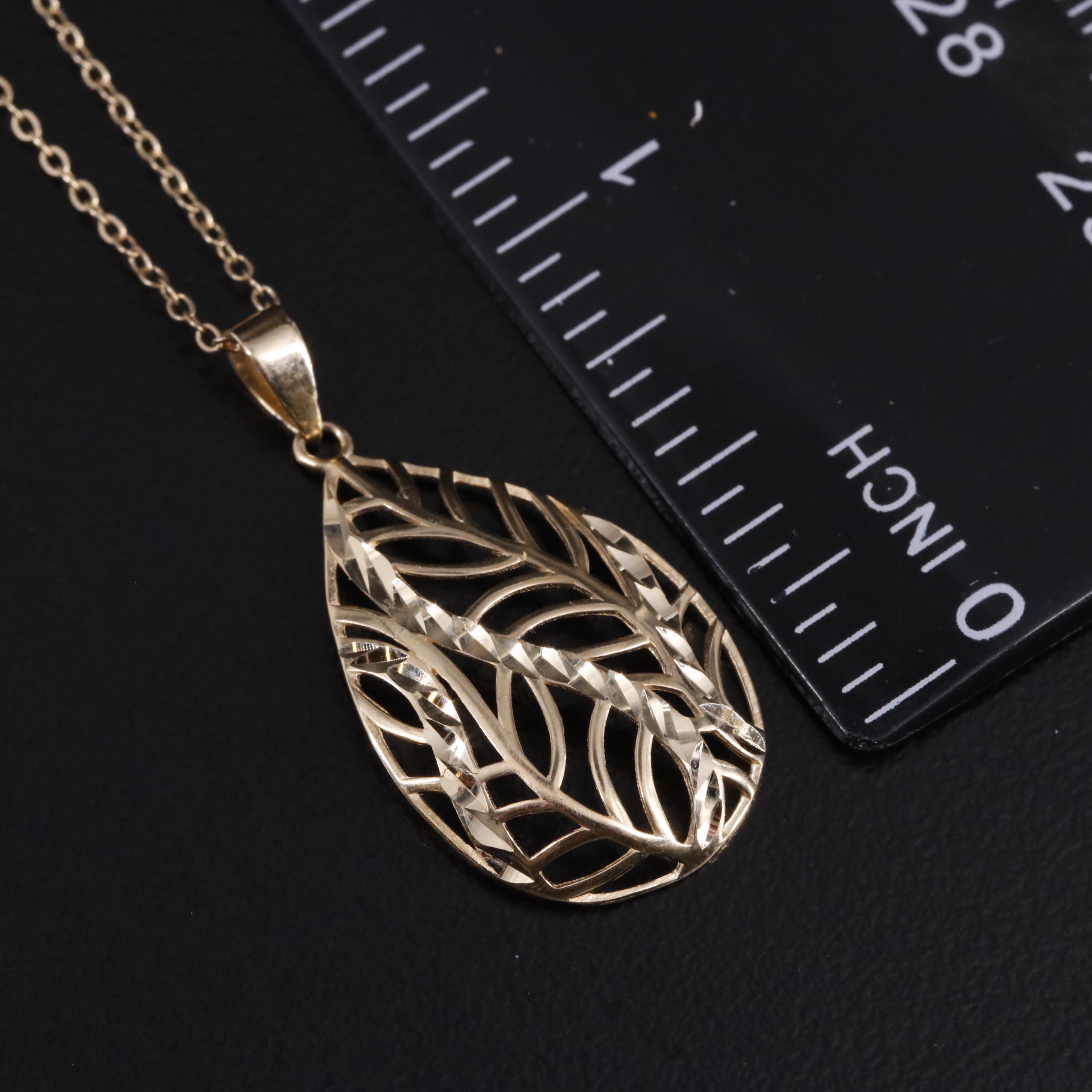 10K Teardrop Pendant Necklace