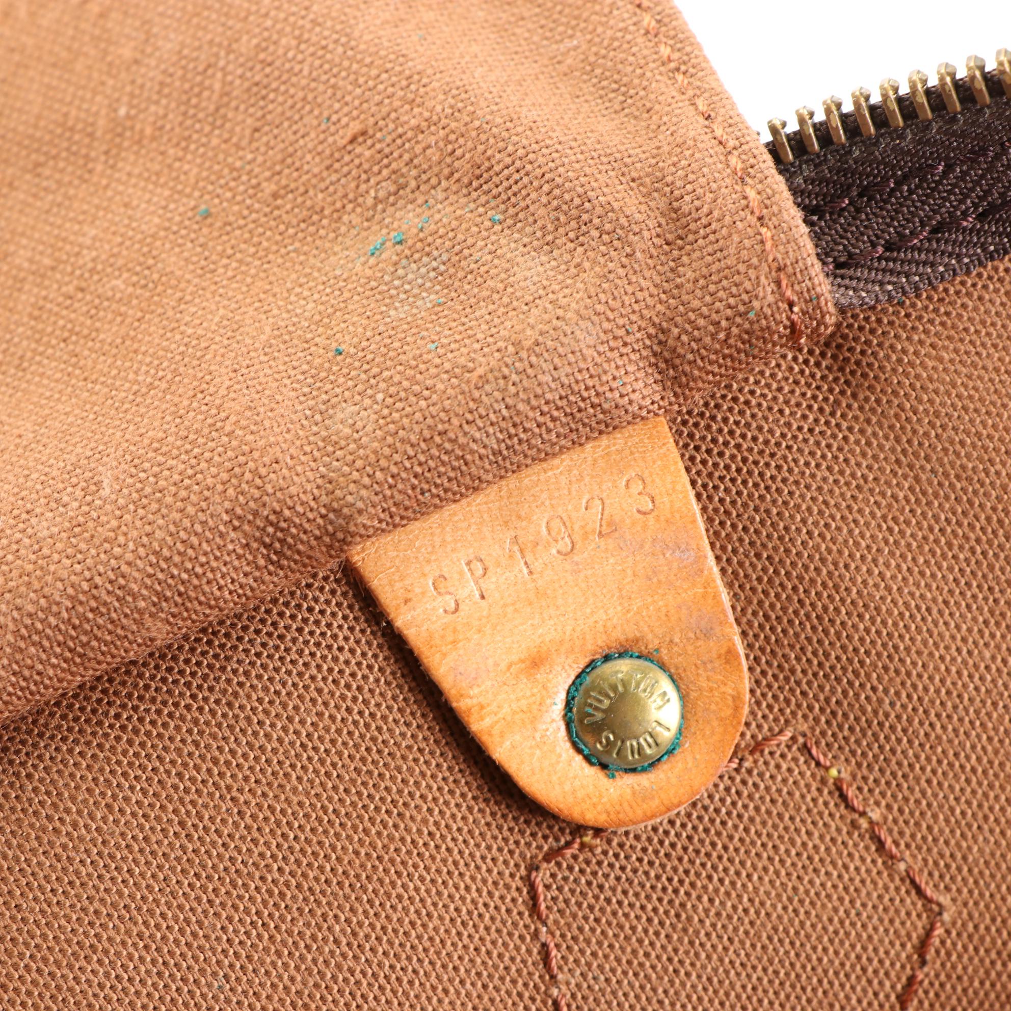 Louis Vuitton Speedy 40 in Monogram Canvas and Vachetta Leather