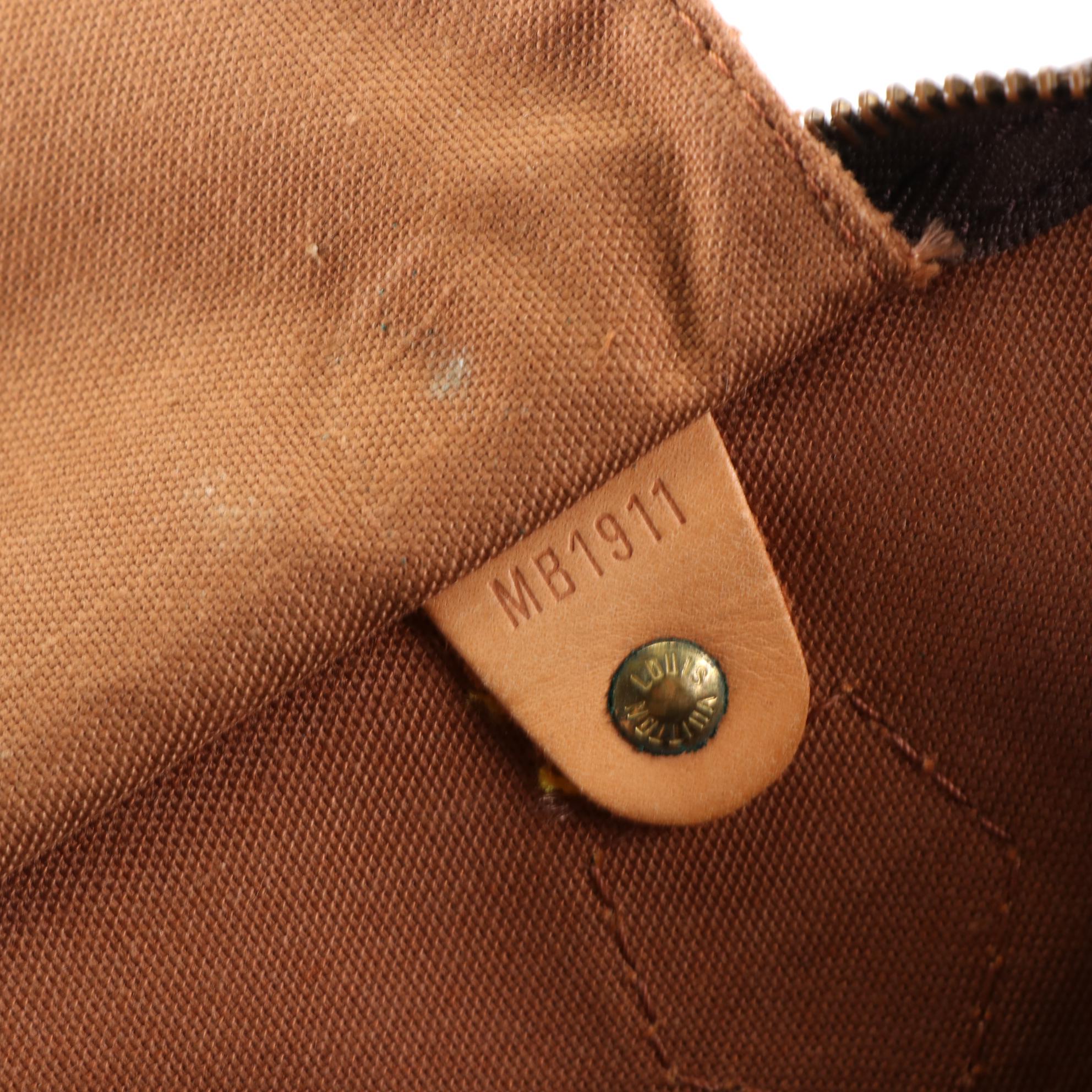 Louis Vuitton Speedy 40 in Monogram Canvas and Vachetta Leather