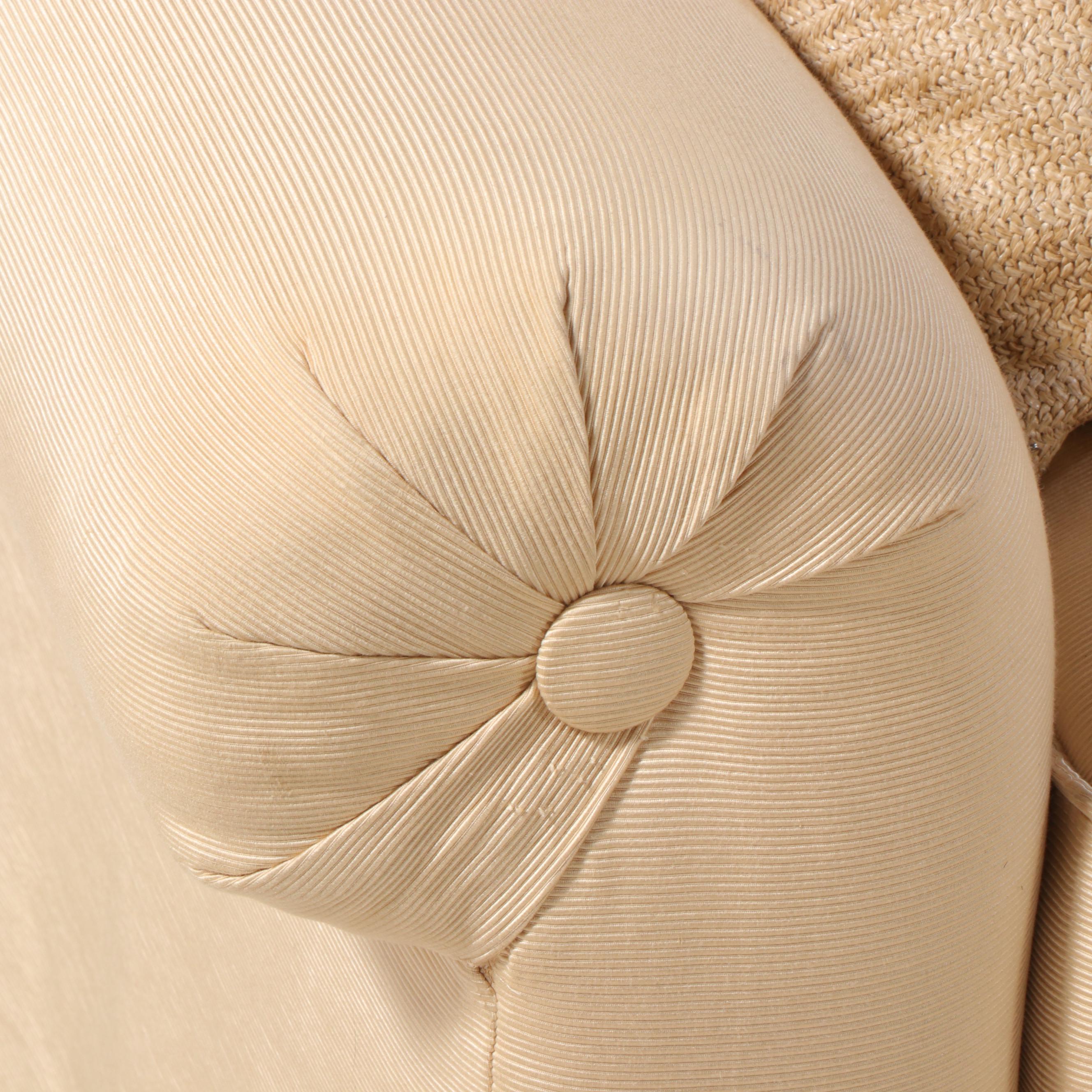 Henredon Custom-Upholstered Roll-Arm Curved Sofa with Pillows