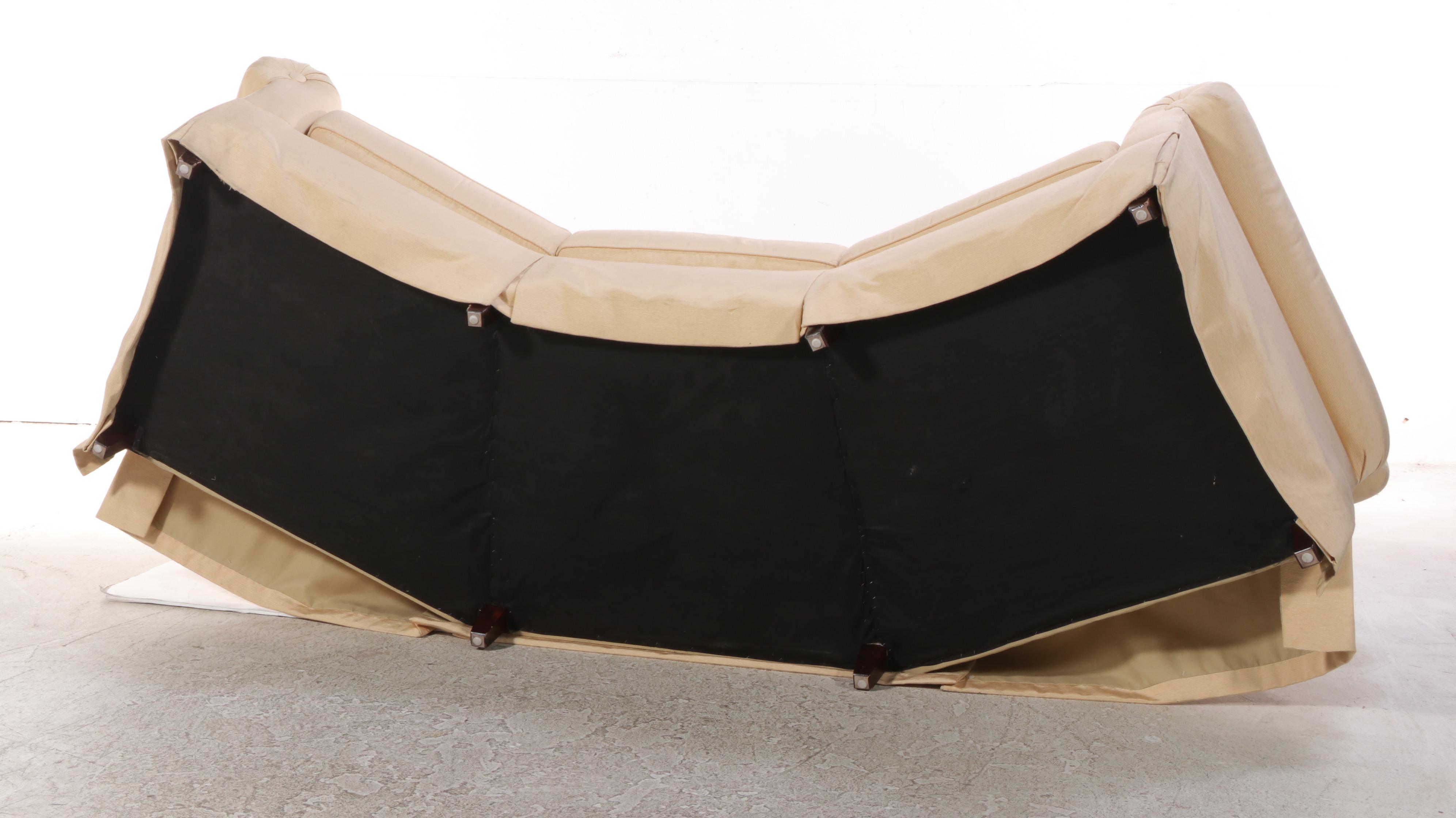 Henredon Custom-Upholstered Roll-Arm Curved Sofa with Pillows