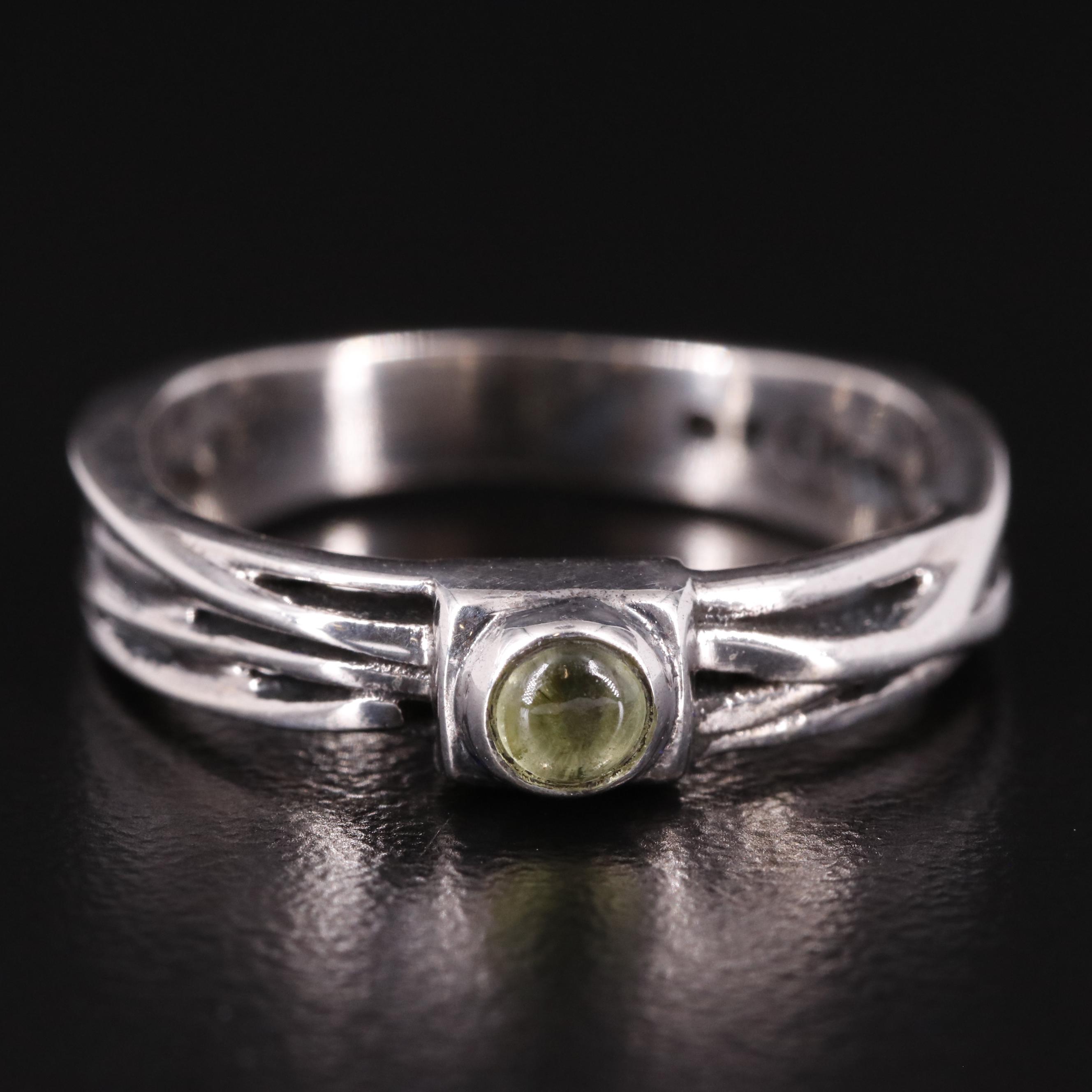 Sterling Peridot Tapered Center Ring