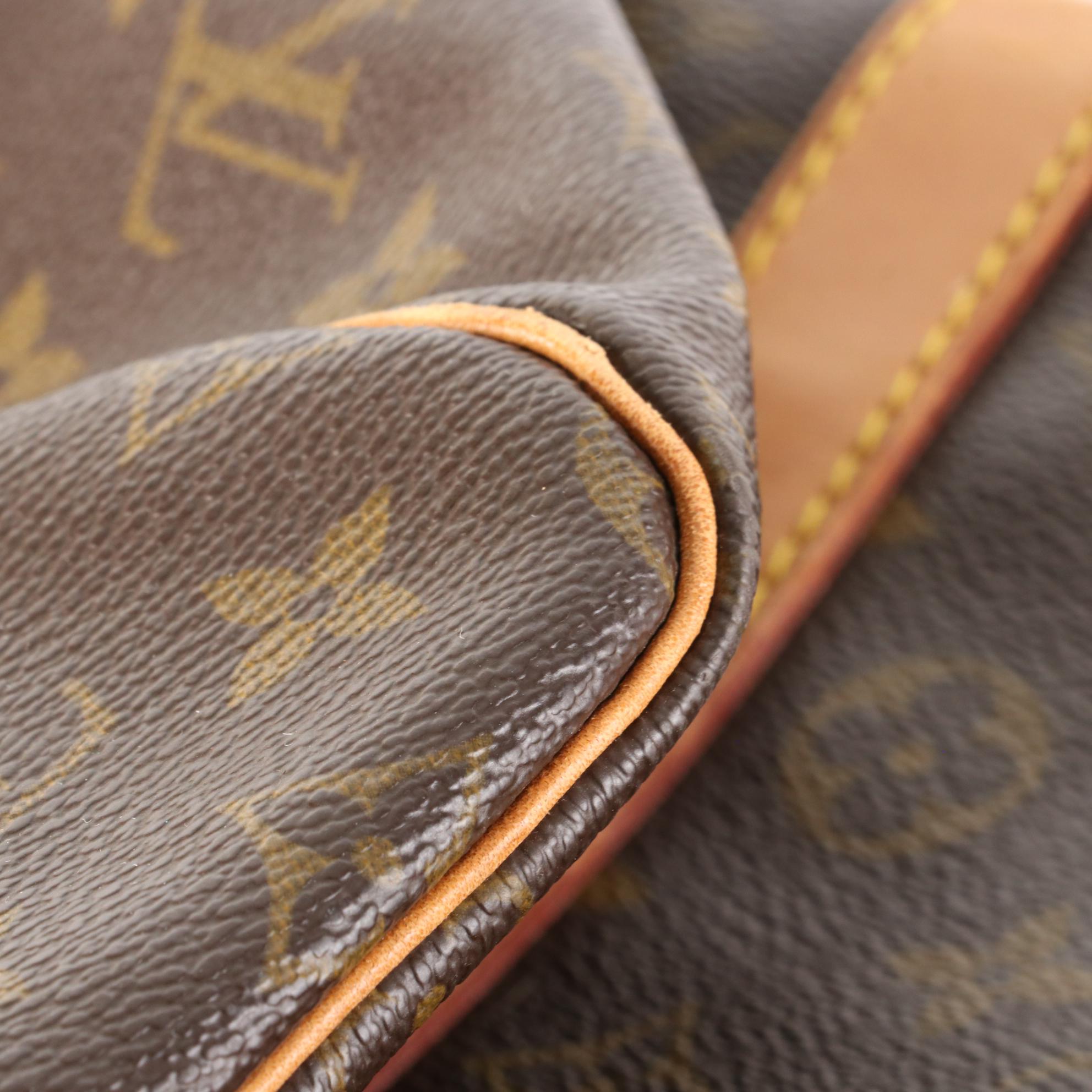 Louis Vuitton Keepall 55 Bandouliere in Monogram Canvas