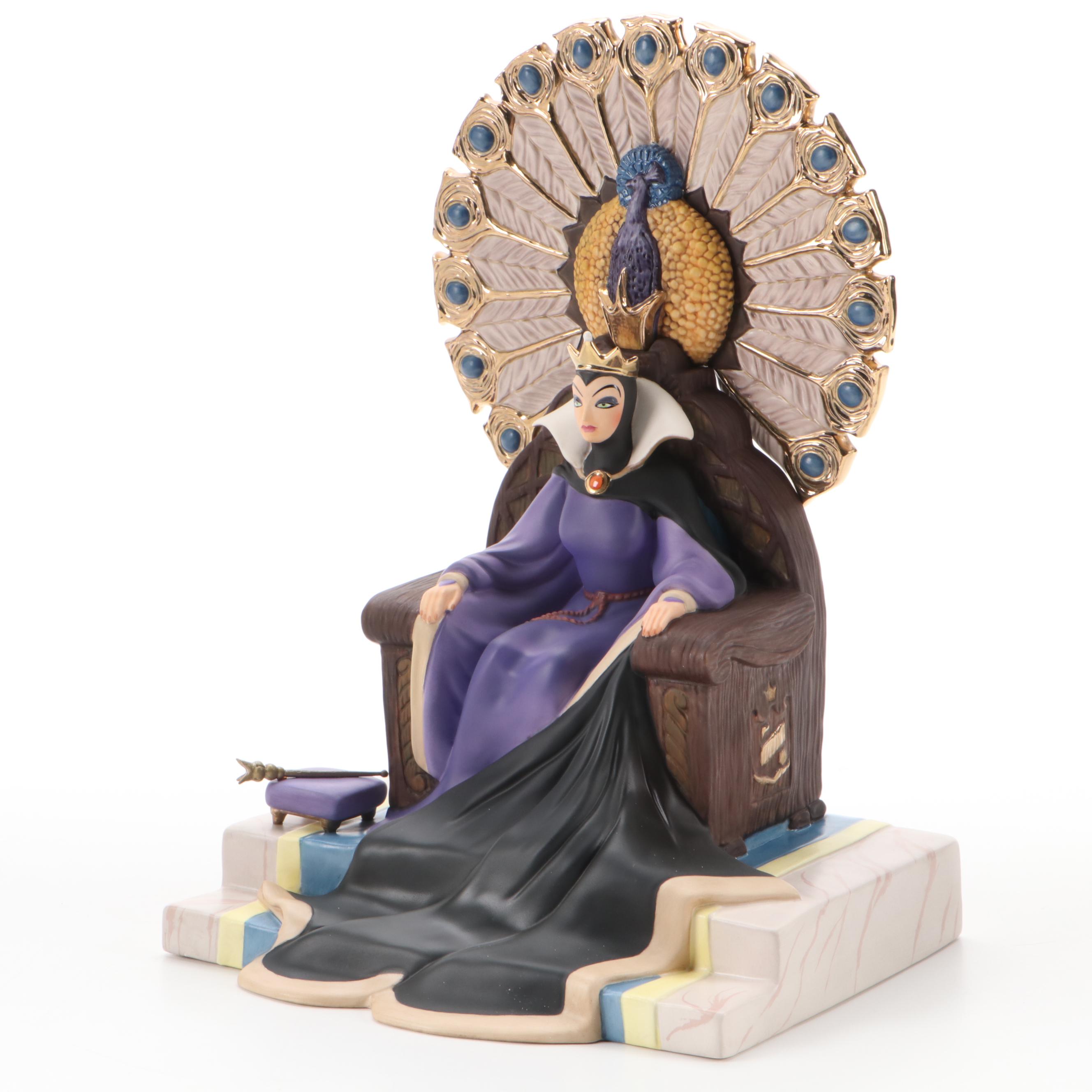 Walt Disney Classics Collection Villains Collection "Queen" and Magic Mirror