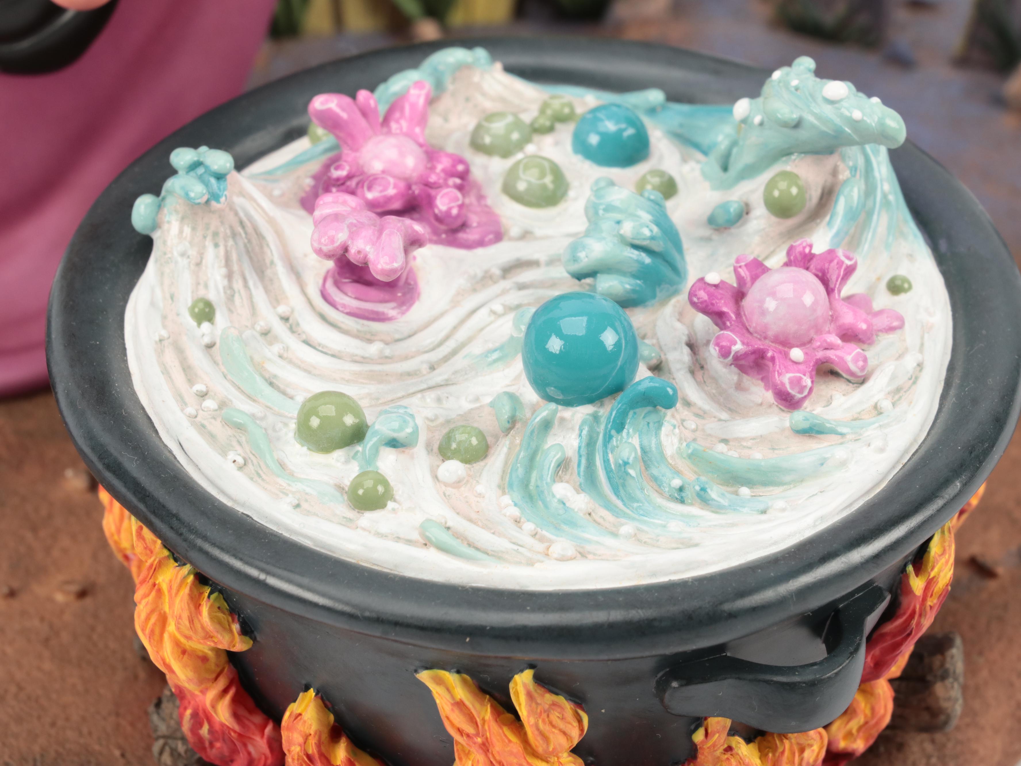 Walt Disney Classics Collection "Trick or Treat" and Other Figurines