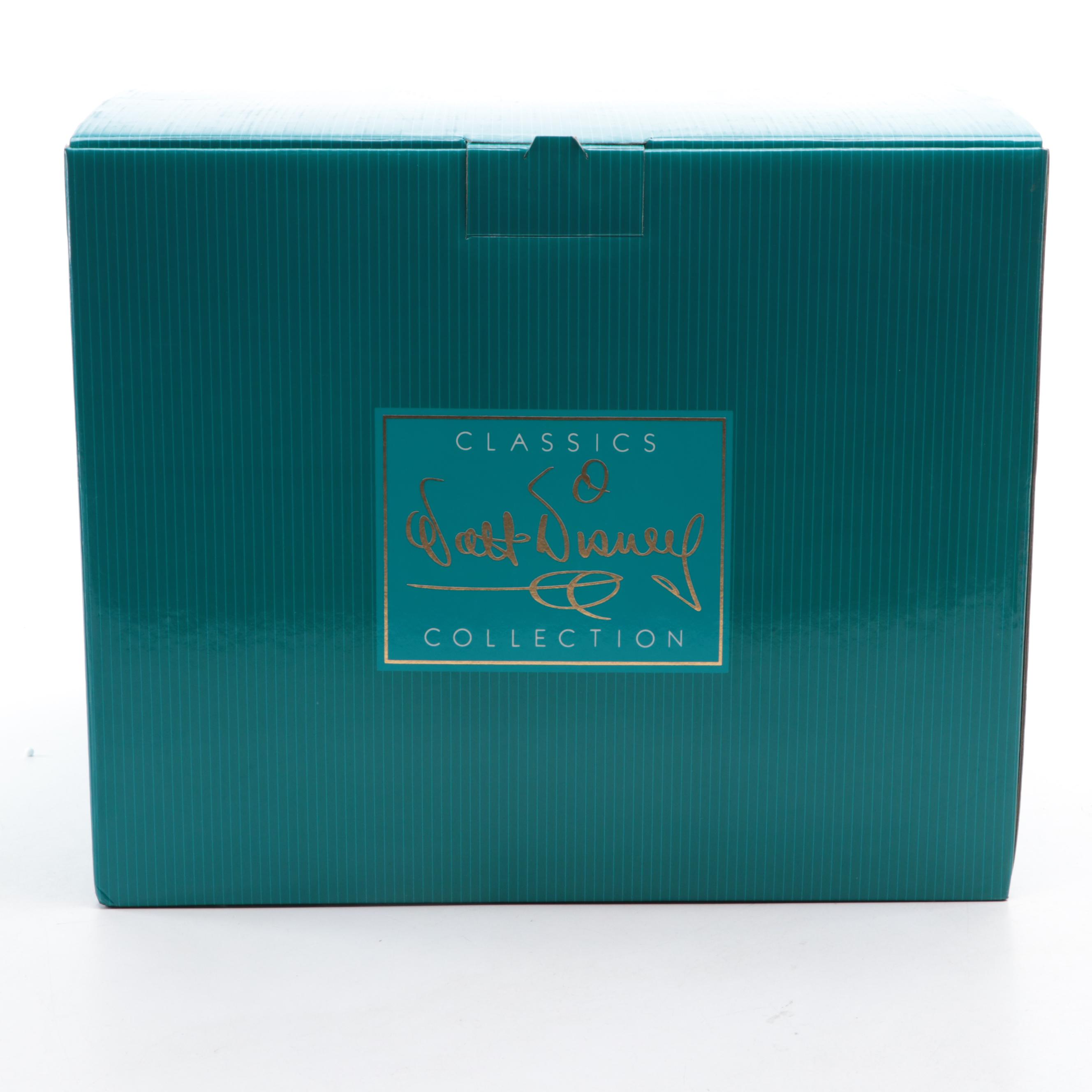 Walt Disney Classics Collection "Holiday Hat Trick" Figural Group