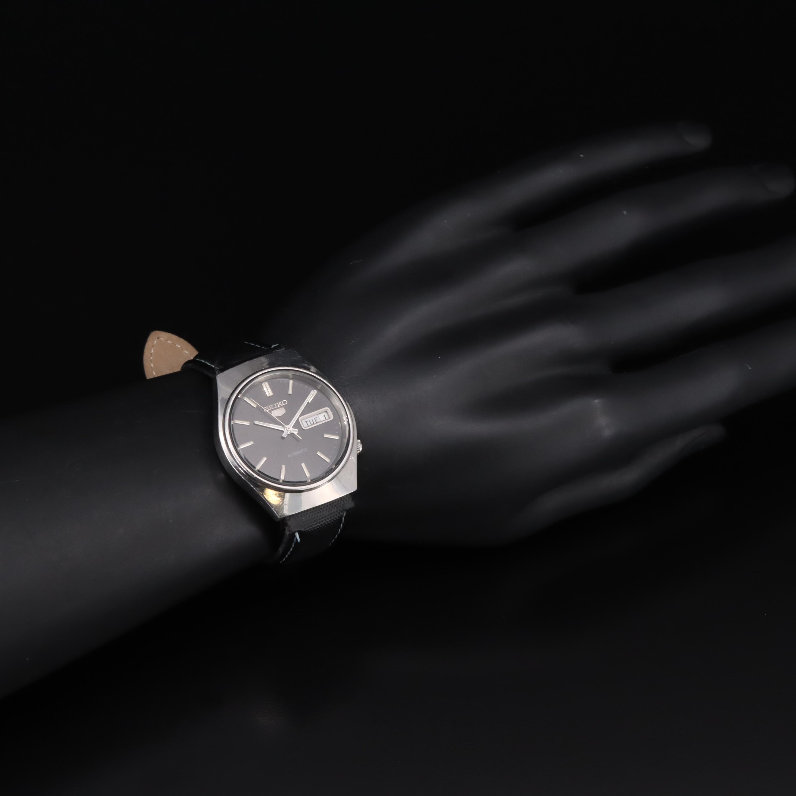 Vintage Seiko 5 Automatic Stainless Steel Watch