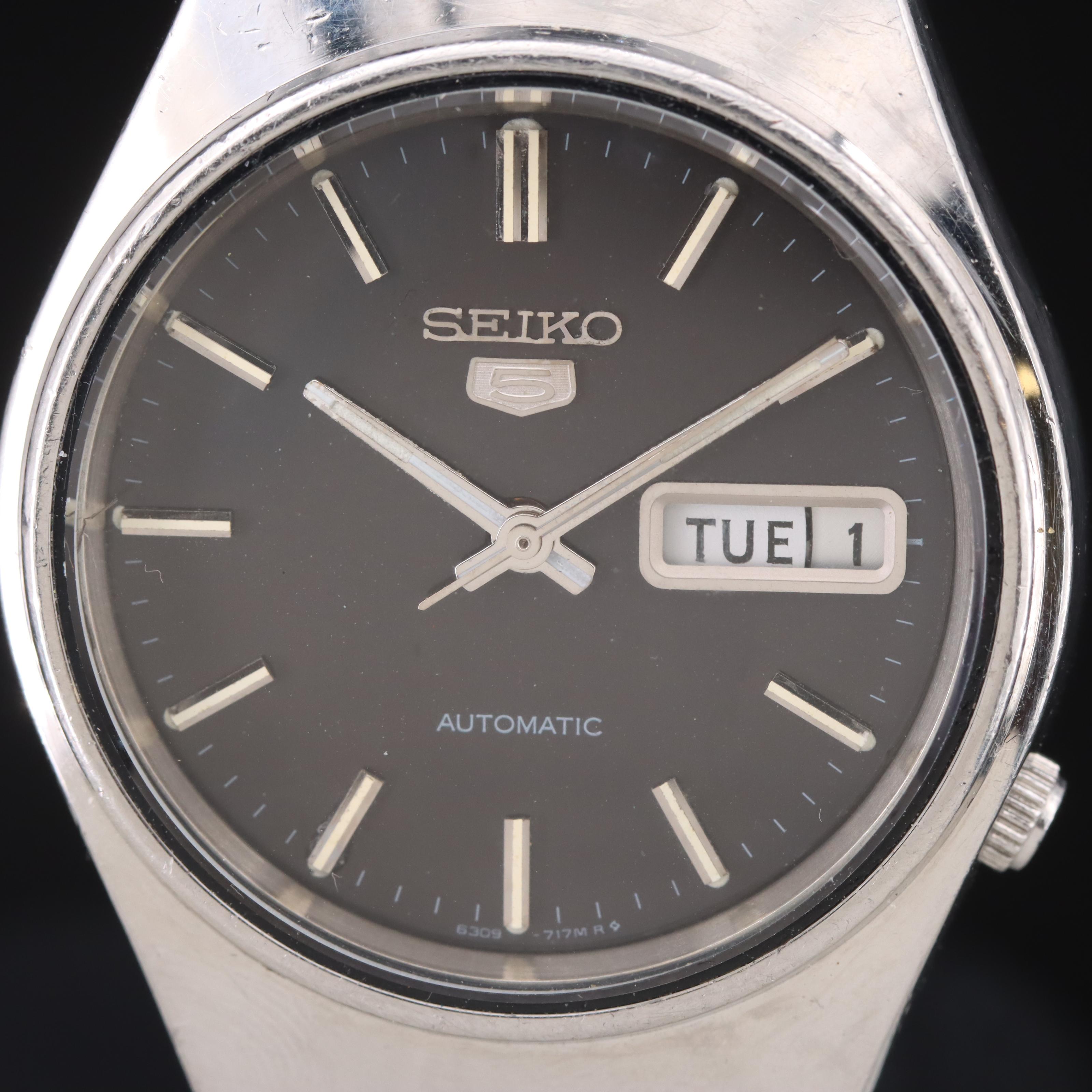 Vintage Seiko 5 Automatic Stainless Steel Watch