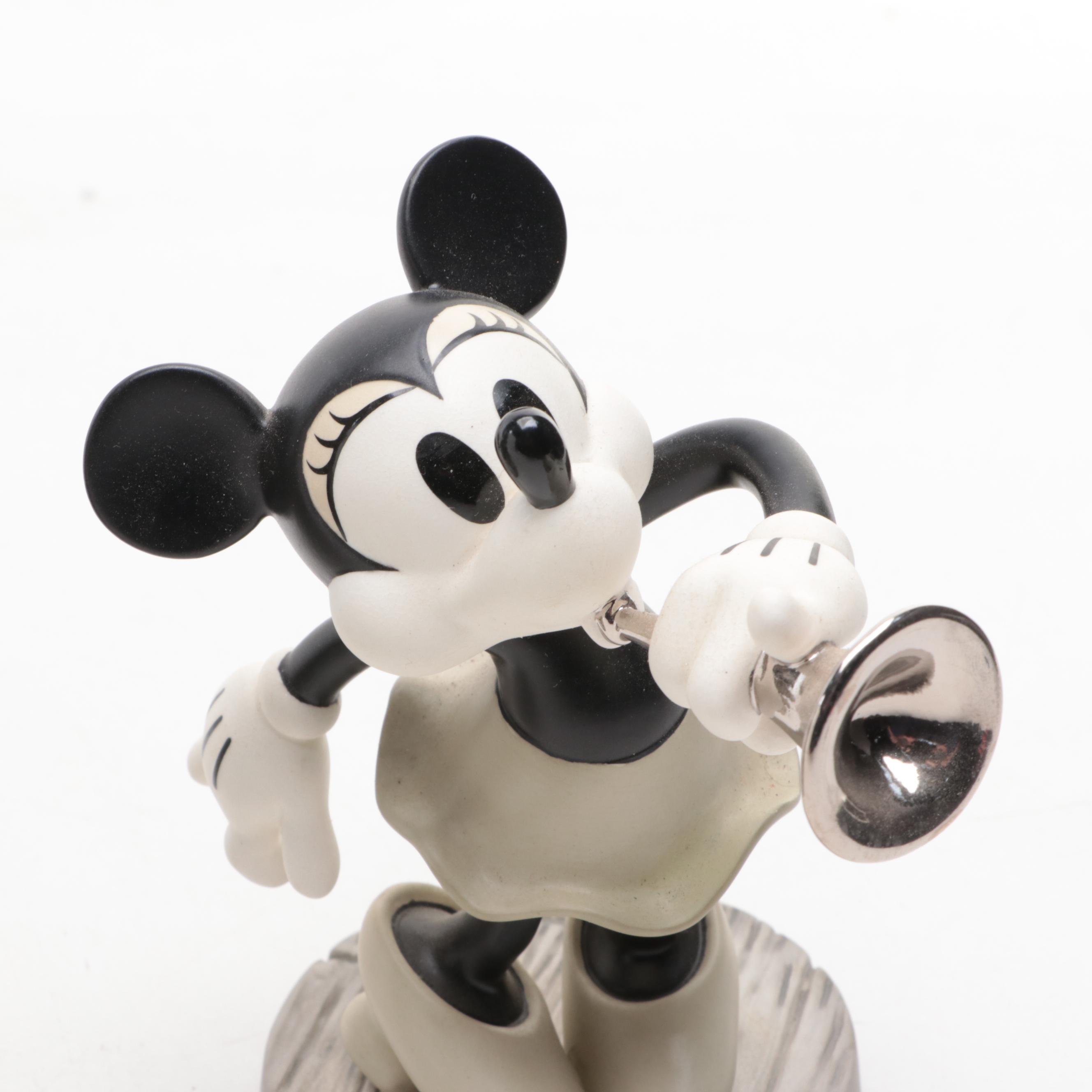 Walt Disney Classics Collection "Hooray for the Holidays!" Figural Group