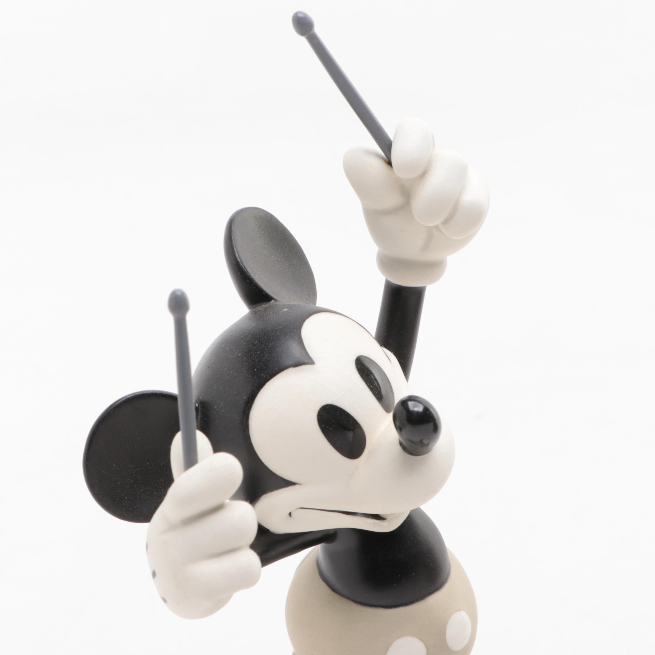 Walt Disney Classics Collection "Hooray for the Holidays!" Figural Group