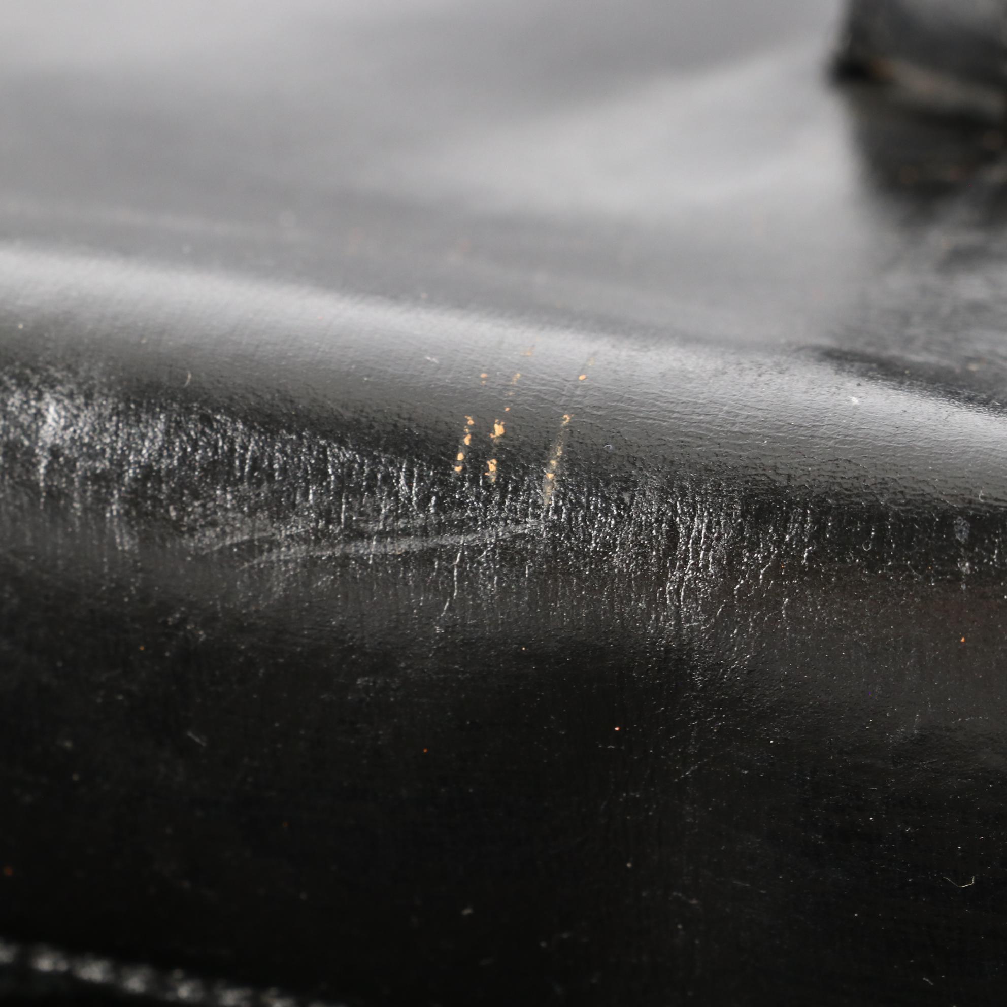 Gucci Shoulder Bag in Black Leather with Square G Clasp