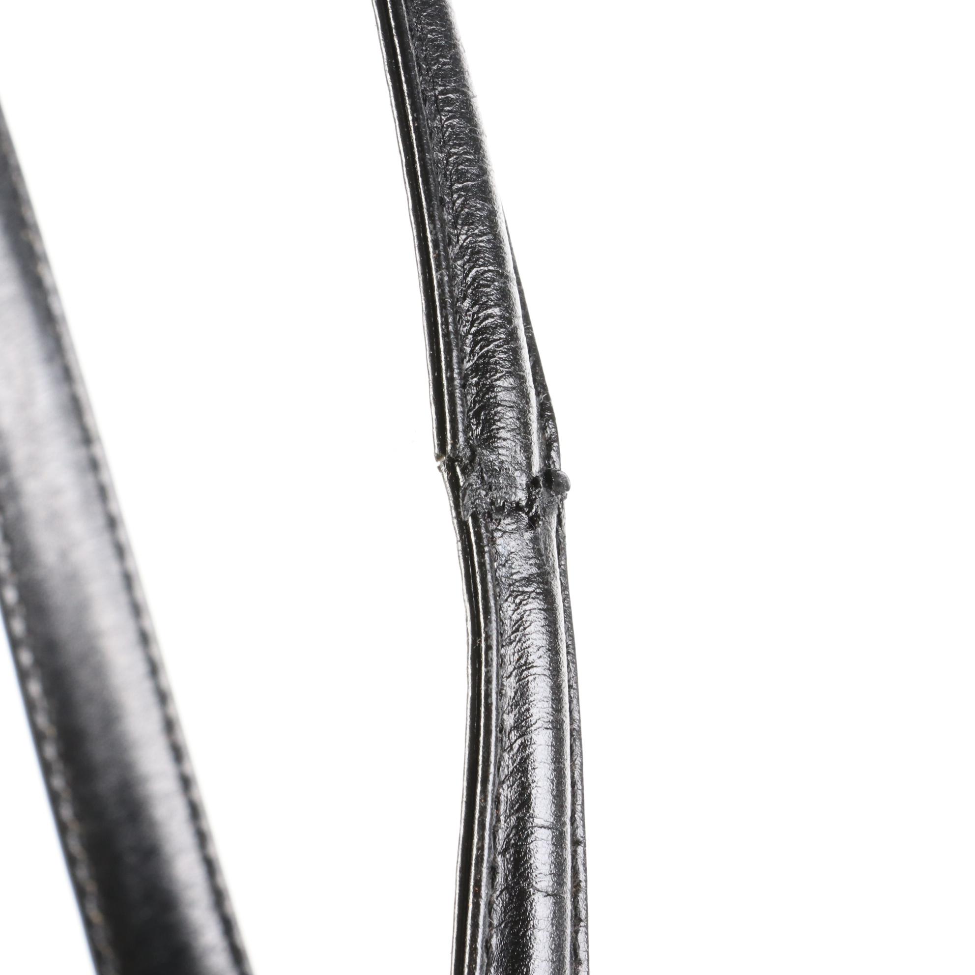 Gucci Shoulder Bag in Black Leather with Square G Clasp