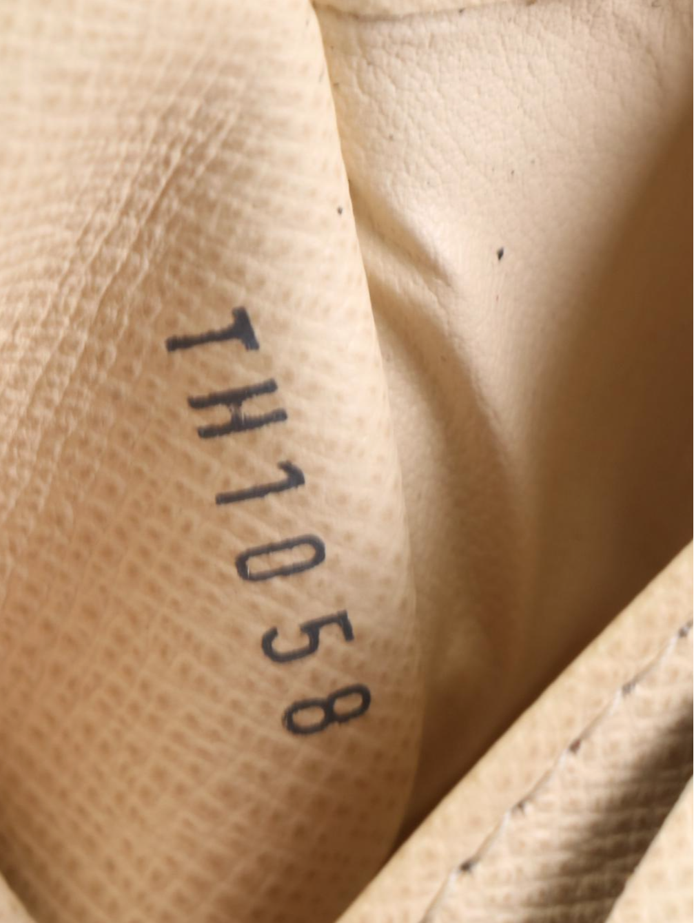 Louis Vuitton Sarah Wallet in Damier Azur Canvas