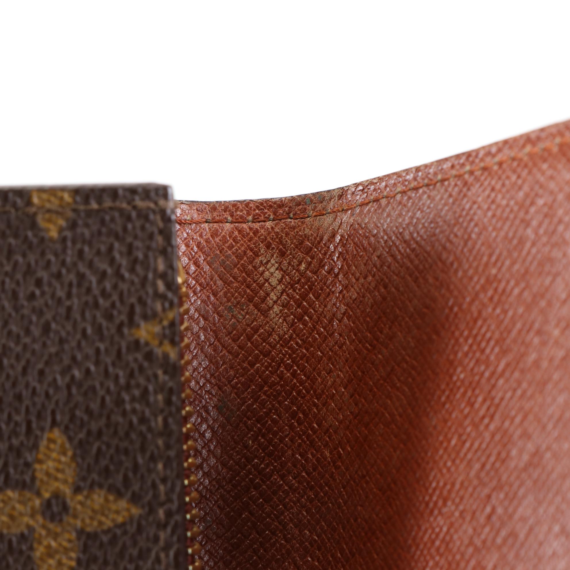 Louis Vuitton Sarah Wallet in Monogram Canvas