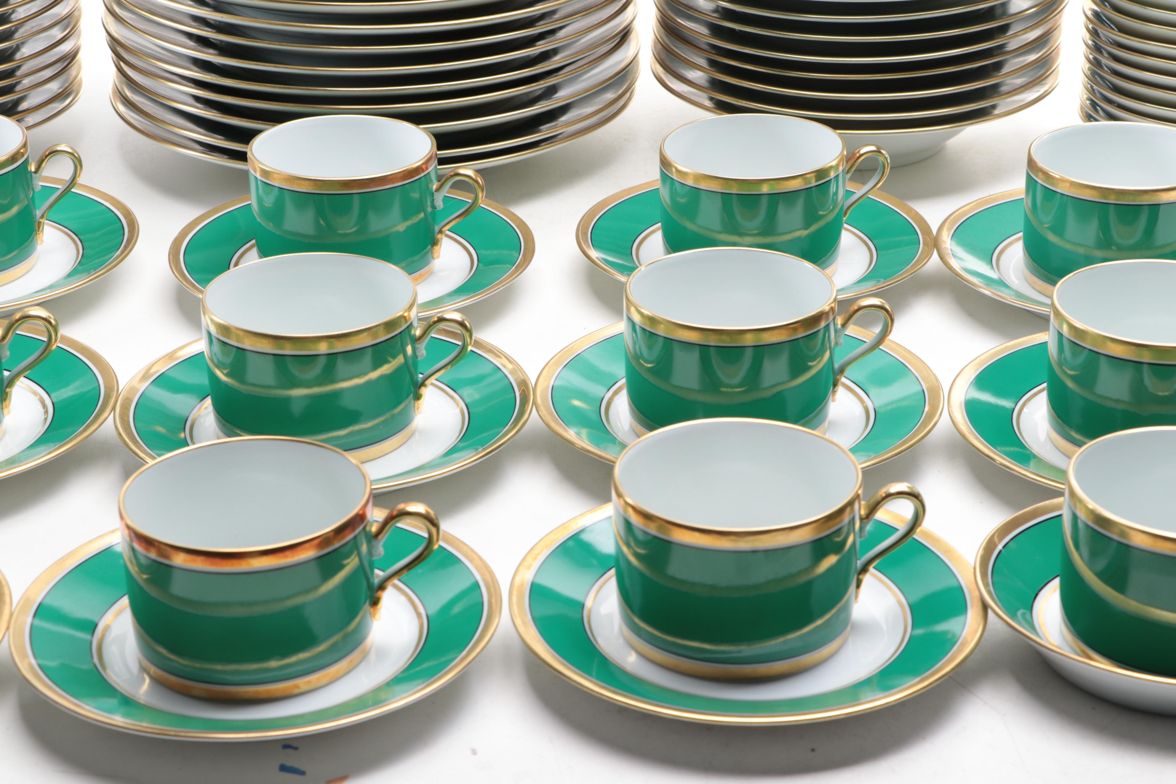 Richard Ginori Green "Contessa" Porcelain Dinnerware, Late 20th Century