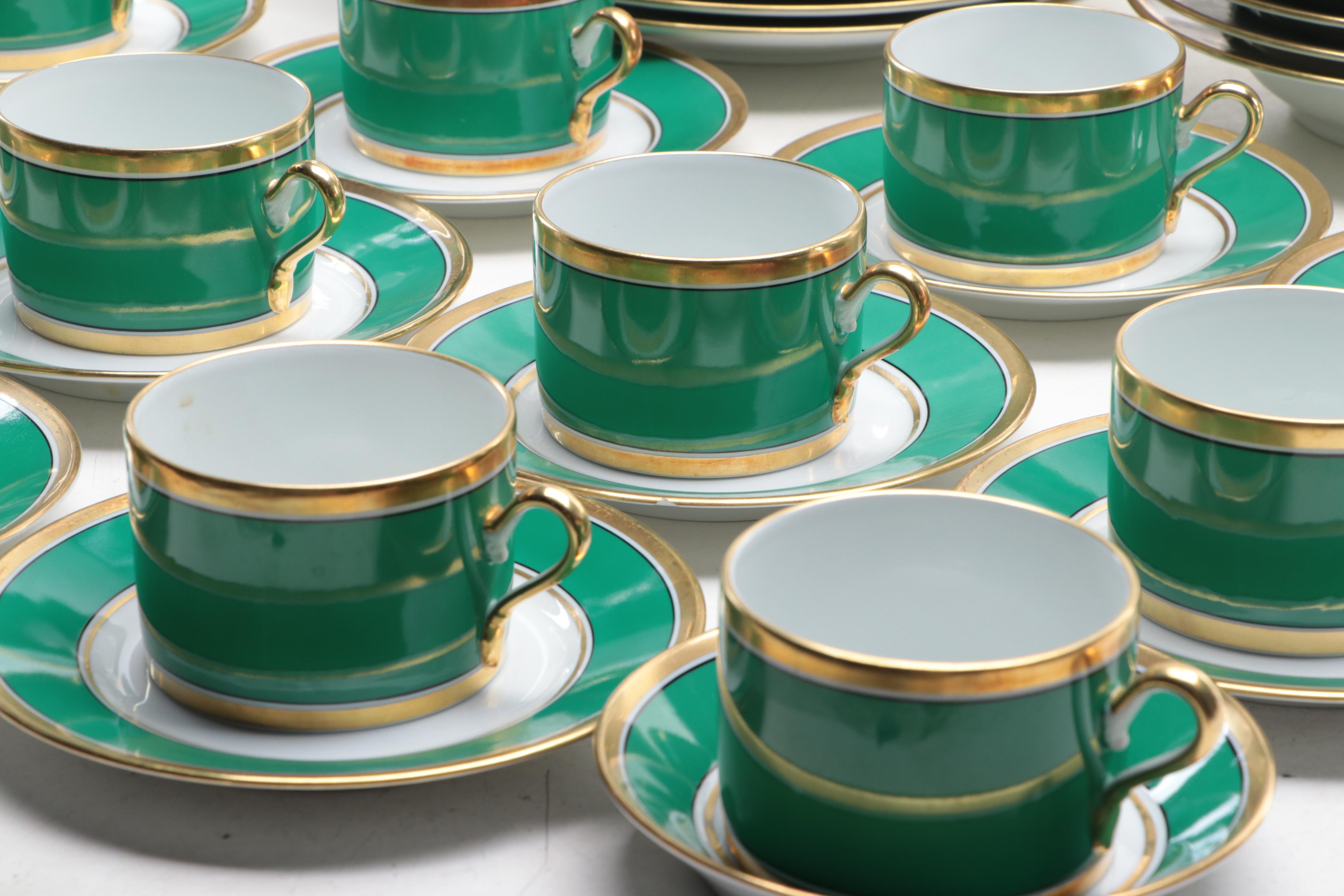 Richard Ginori Green "Contessa" Porcelain Dinnerware, Late 20th Century