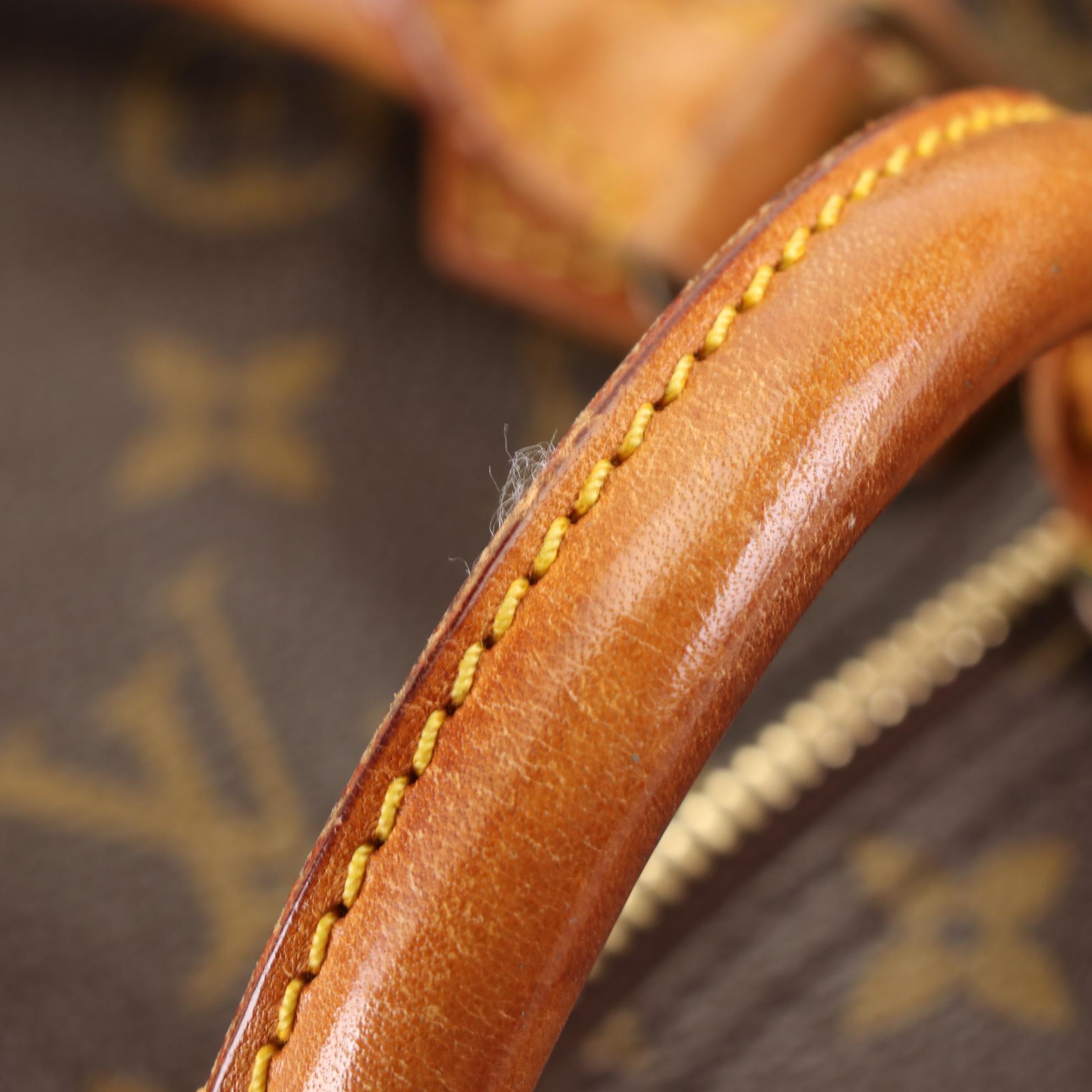 Louis Vuitton Speedy 40 in Monogram Canvas and Vachetta Leather