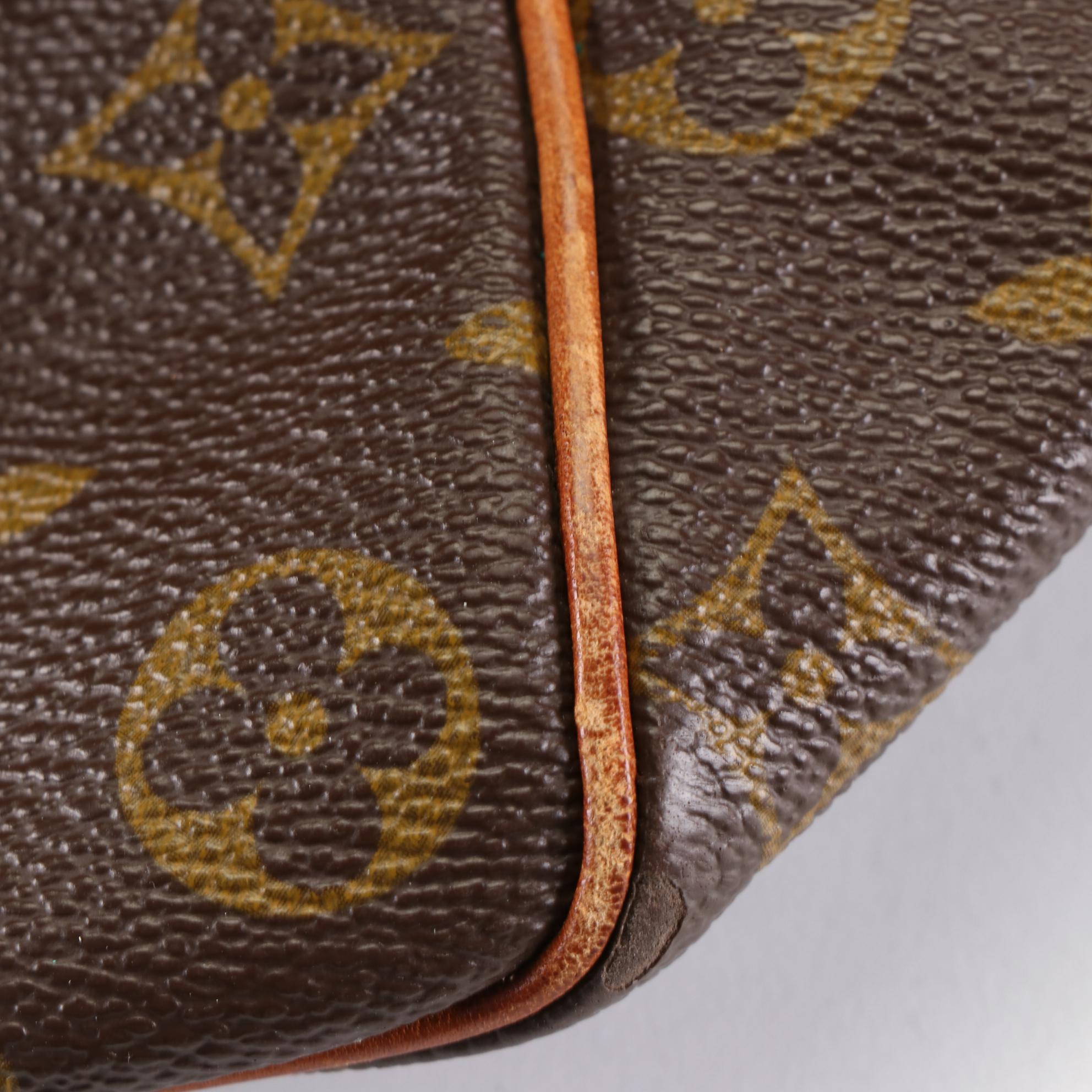 Louis Vuitton Speedy 40 in Monogram Canvas and Vachetta Leather