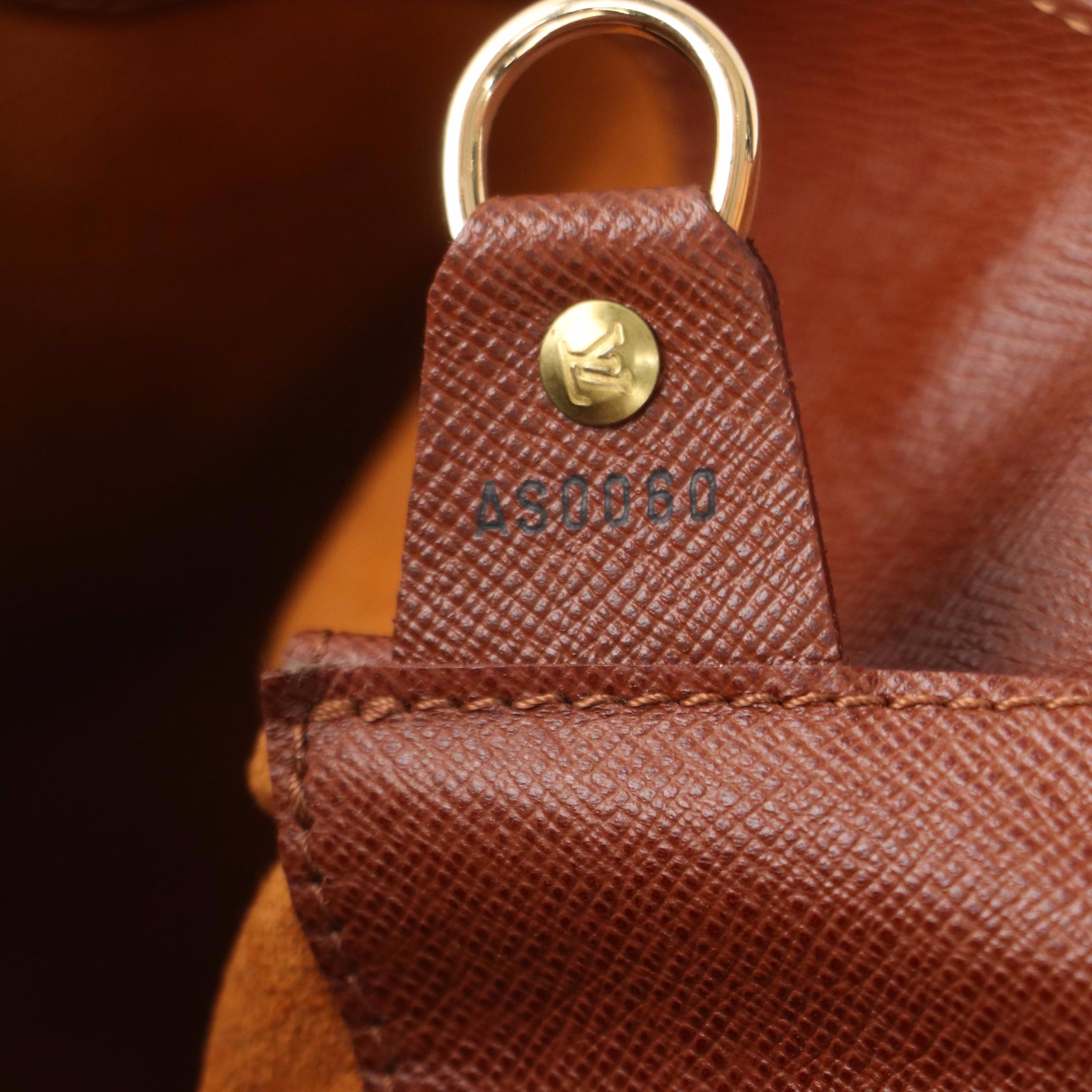 Louis Vuitton Musette Bag in Monogram Canvas and Vachetta Leather