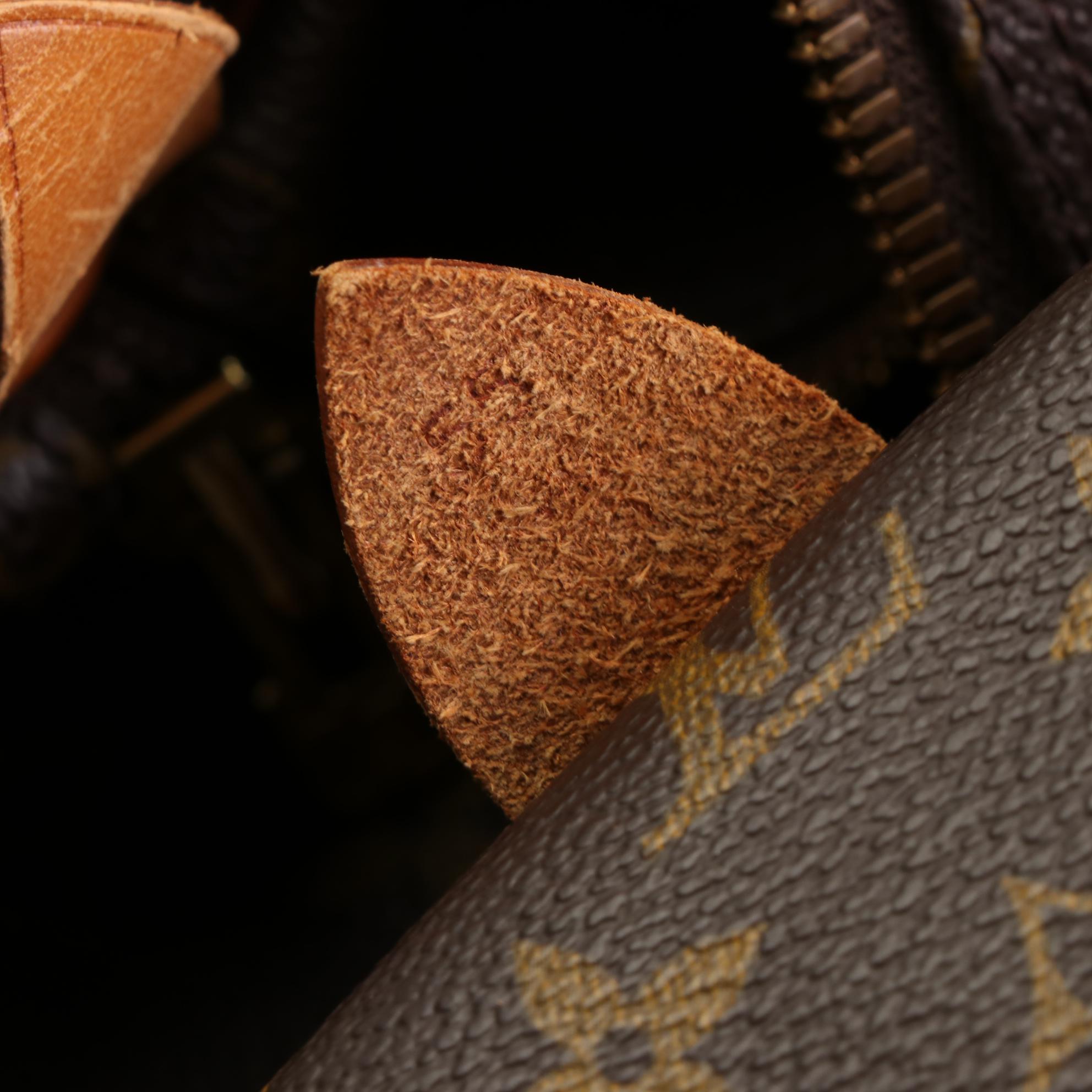 Louis Vuitton Keepall 55 in Monogram Canvas and Vachetta Leather