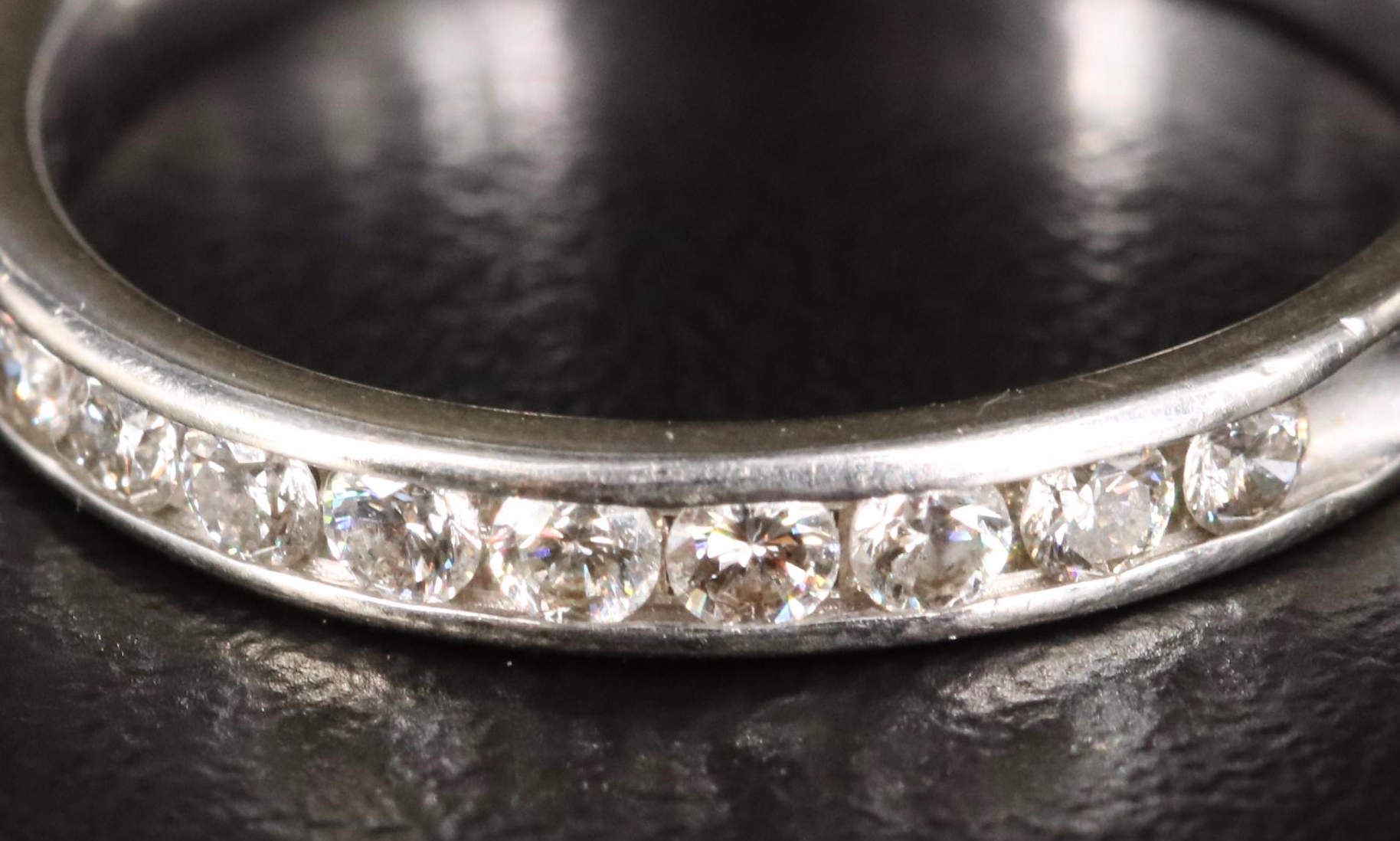 14K 0.25 CTW Diamond Channel Band