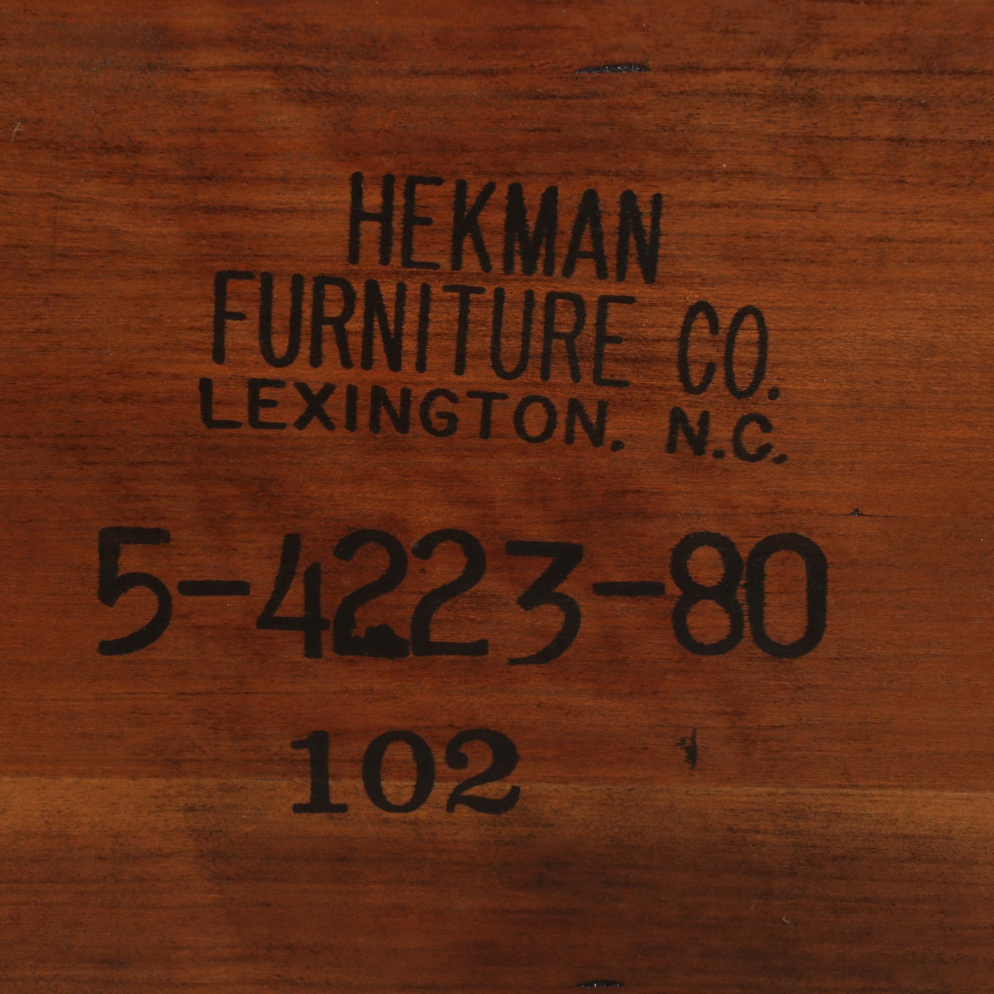 Hekman Furniture Queen Anne Style Brass Tray Top Side Table