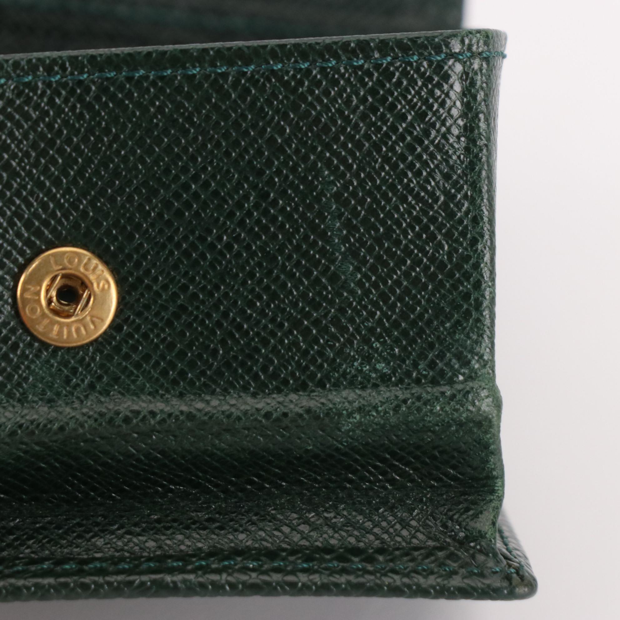 Louis Vuitton Accessory Snap Pouch in Taiga Leather