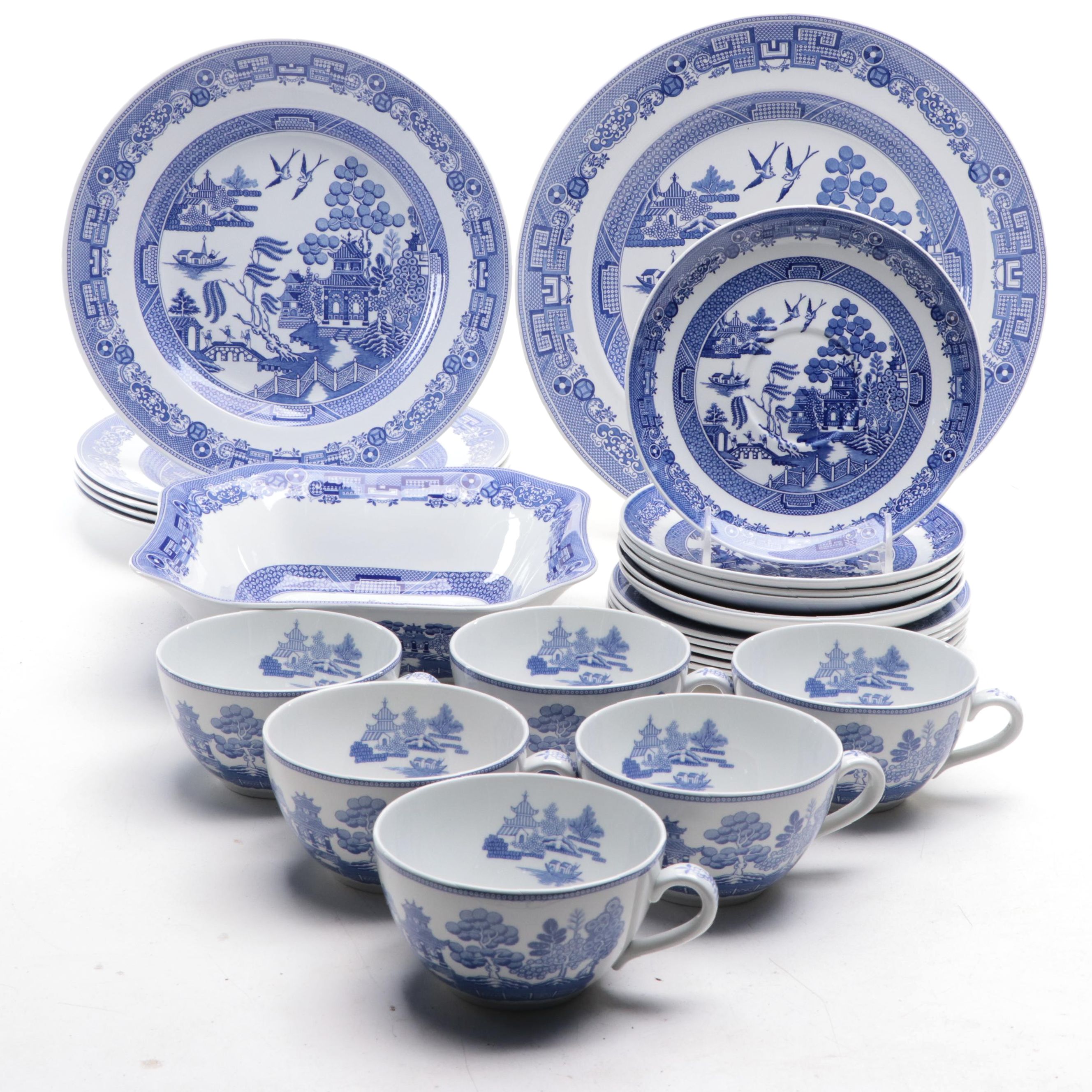 Spode for Williams-Sonoma "Blue Willow" Ceramic Dinnerware
