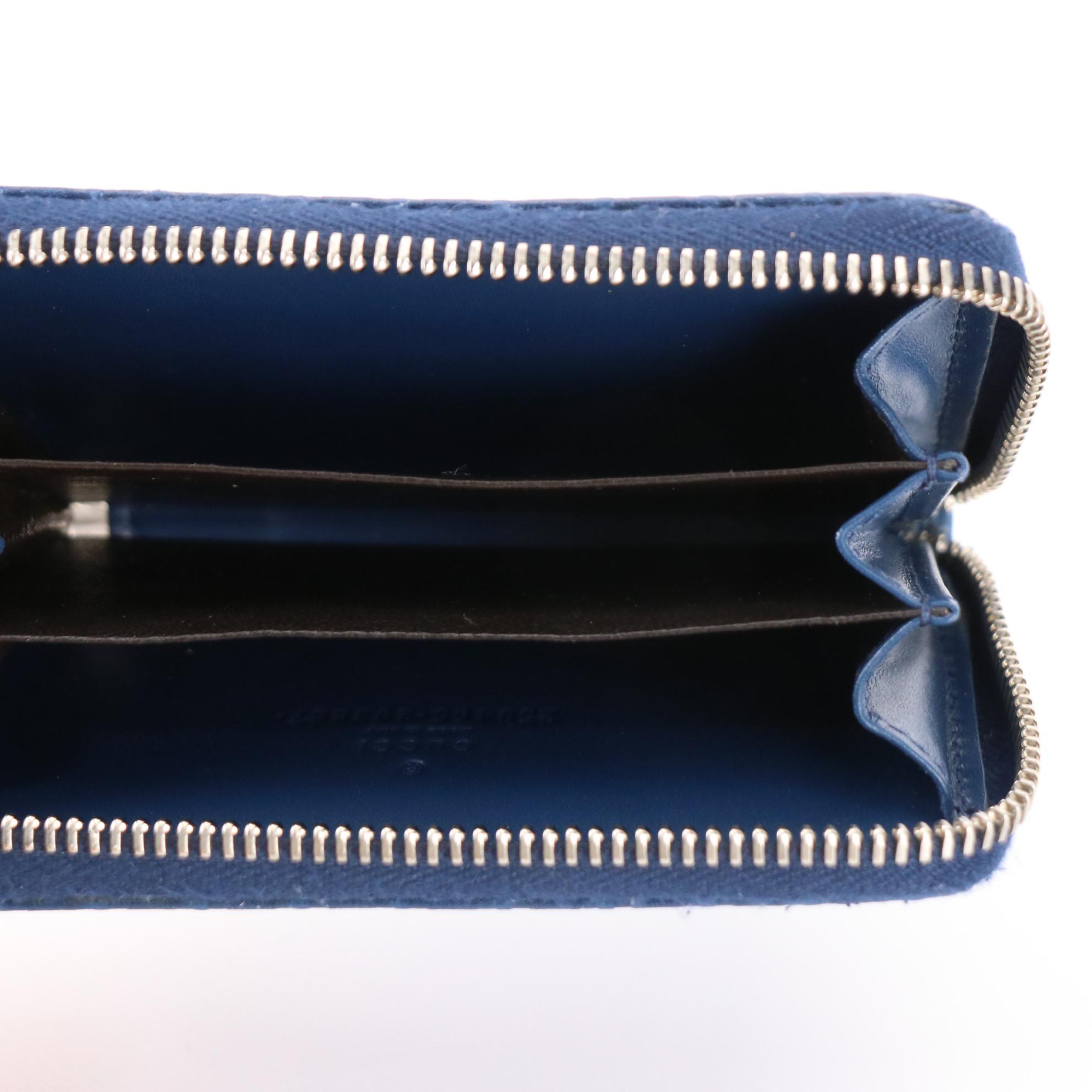 Gucci Zip-Around Compact Wallet in Diamante Embossed Leather