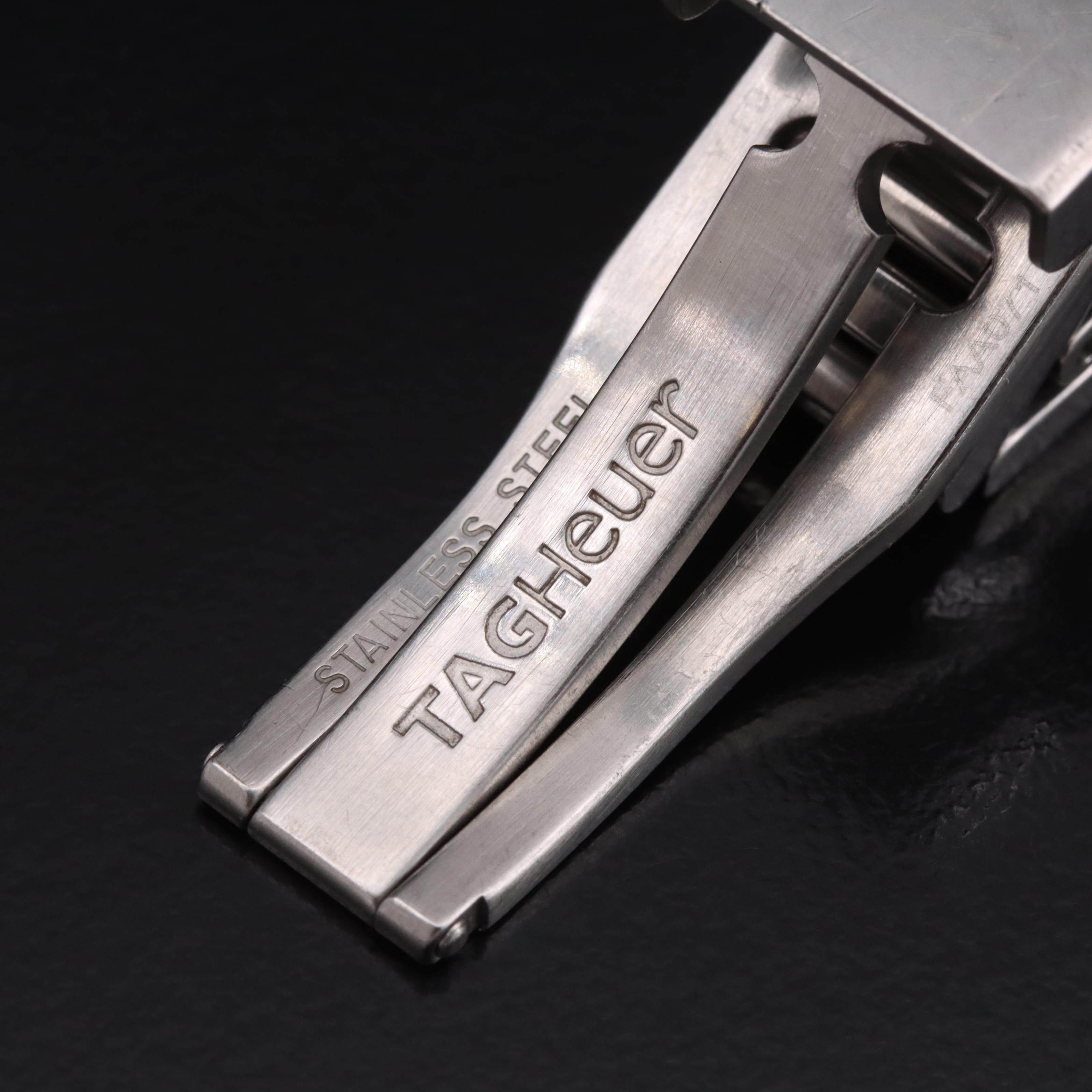 TAG Heuer Aquaracer 300 Mother-of-Pearl Dial Watch