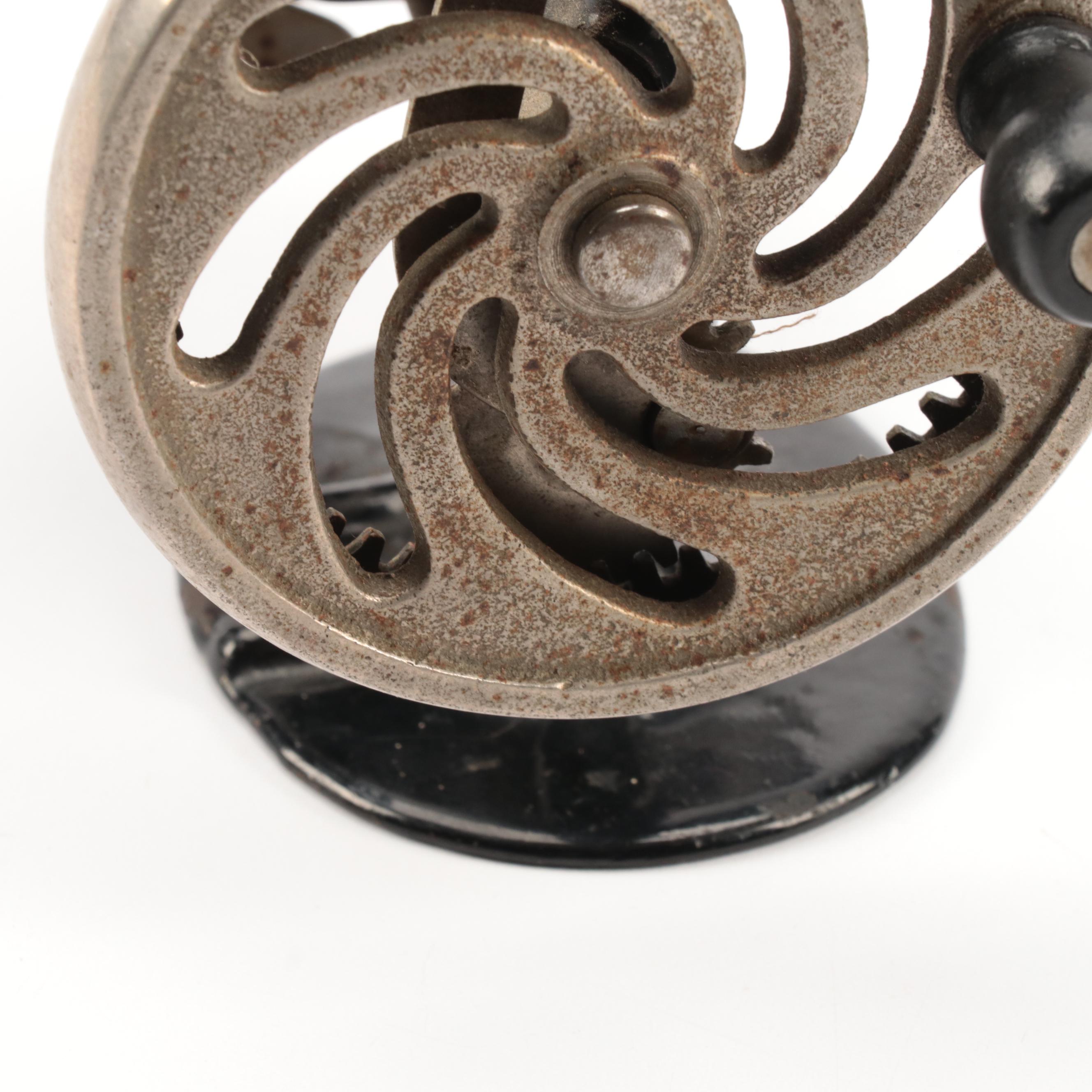 Singer Miniature Child's Sewing Machine, Early 20th Century