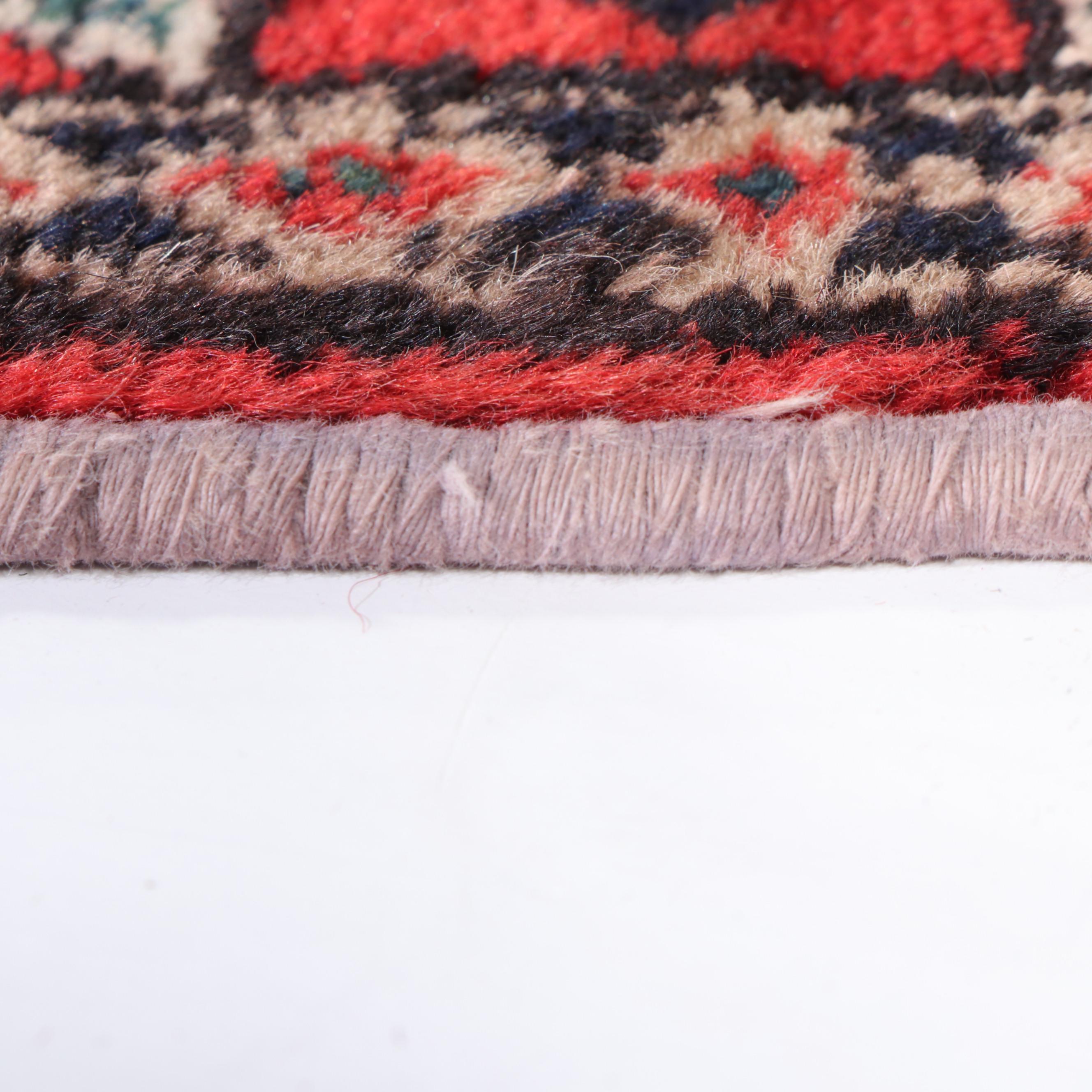 3'10 x 5'9 Hand-Knotted Persian Shiraz Area Rug