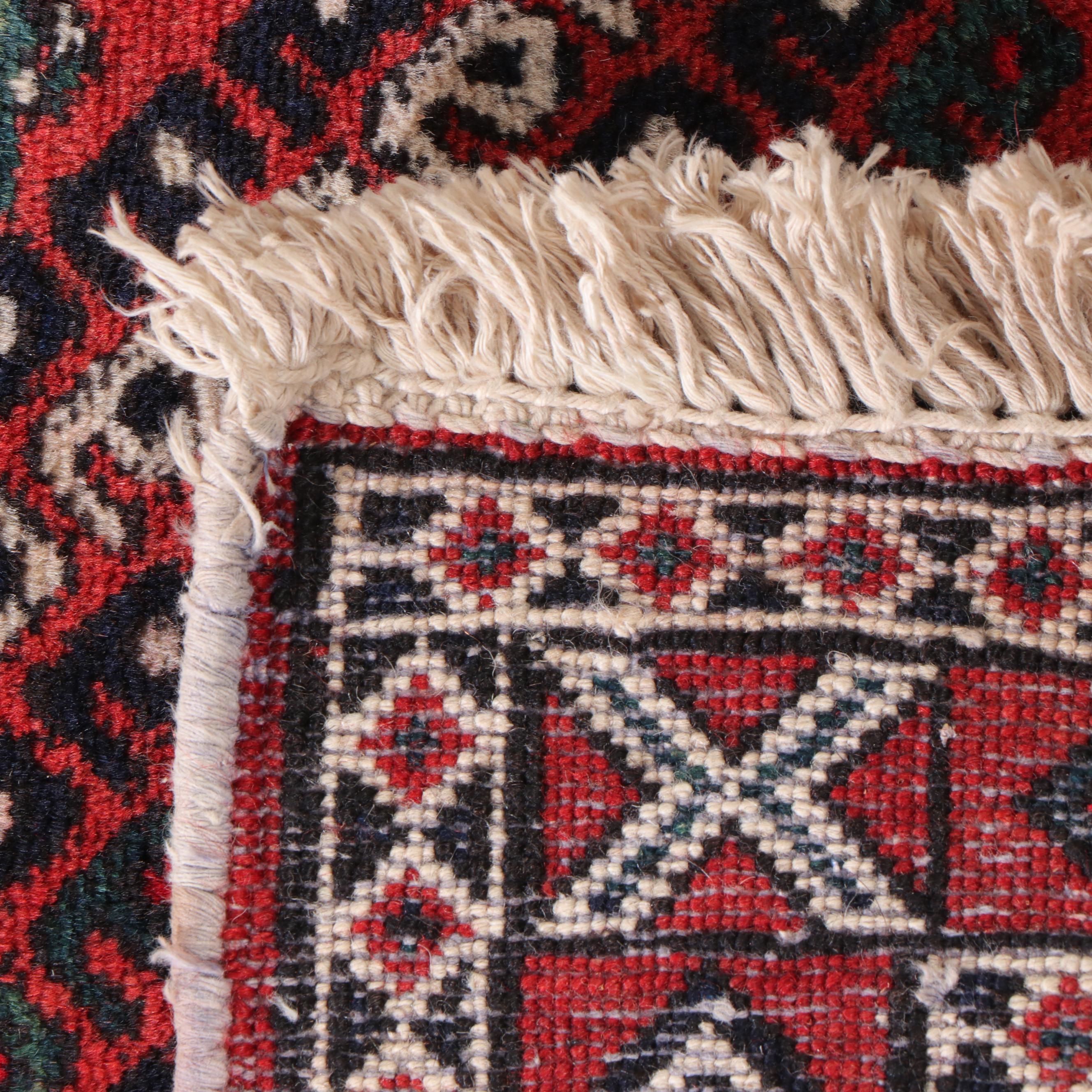 3'10 x 5'9 Hand-Knotted Persian Shiraz Area Rug