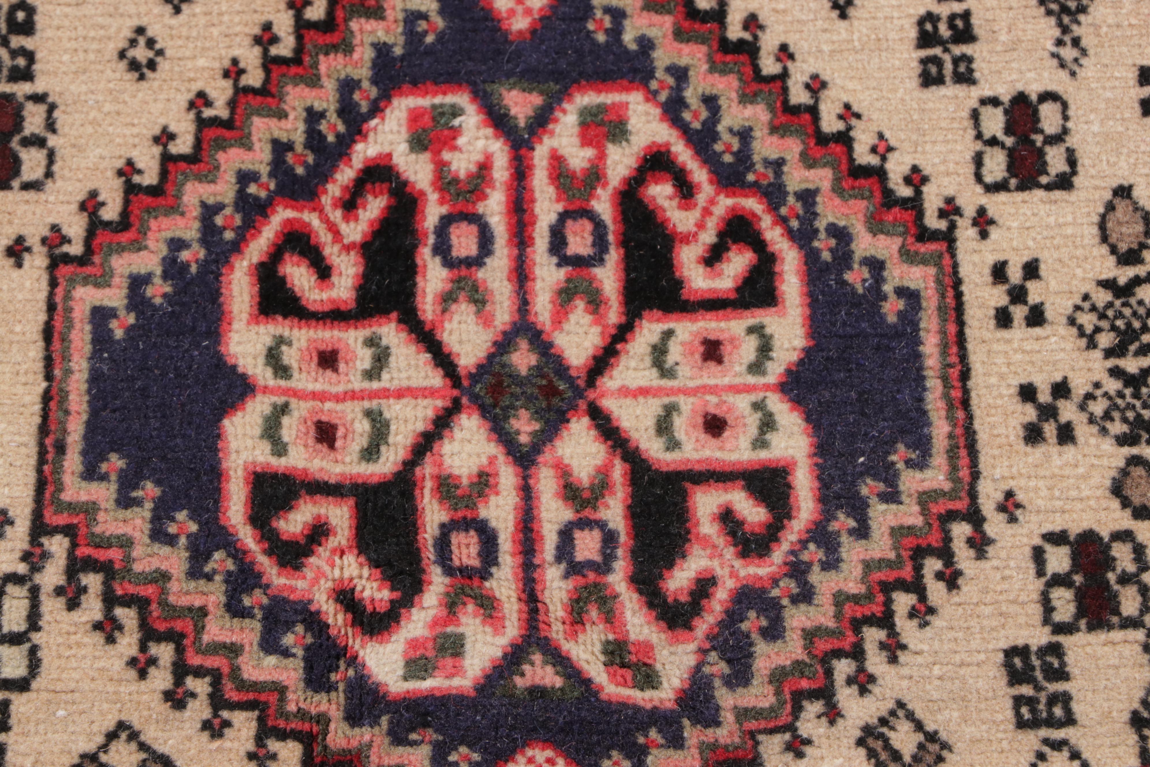 5'2 x 6'7 Hand-Knotted Persian Abadeh Area Rug