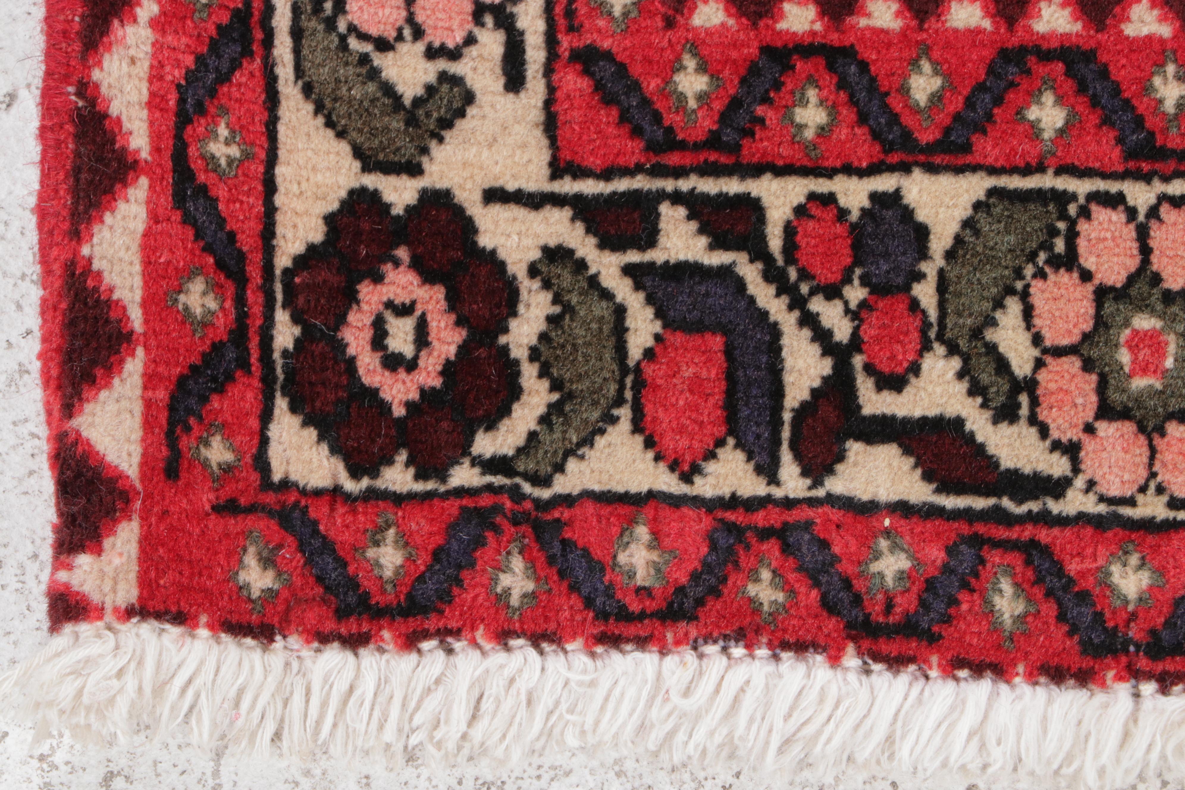 5'2 x 6'7 Hand-Knotted Persian Abadeh Area Rug