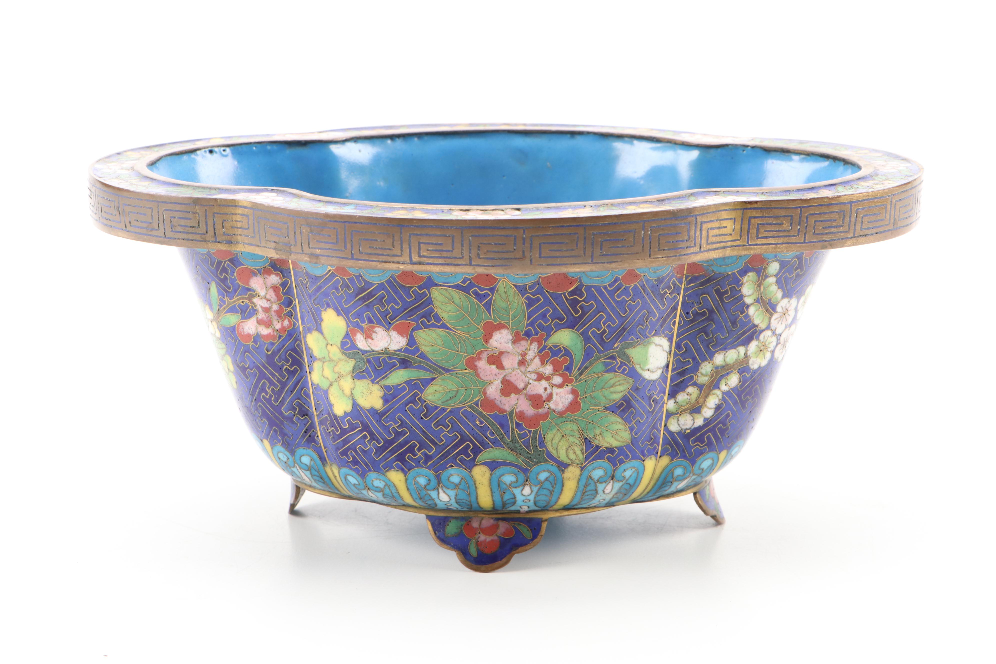 Chinese Cloisonné Garden Motif Quatrefoil Footed Bowl