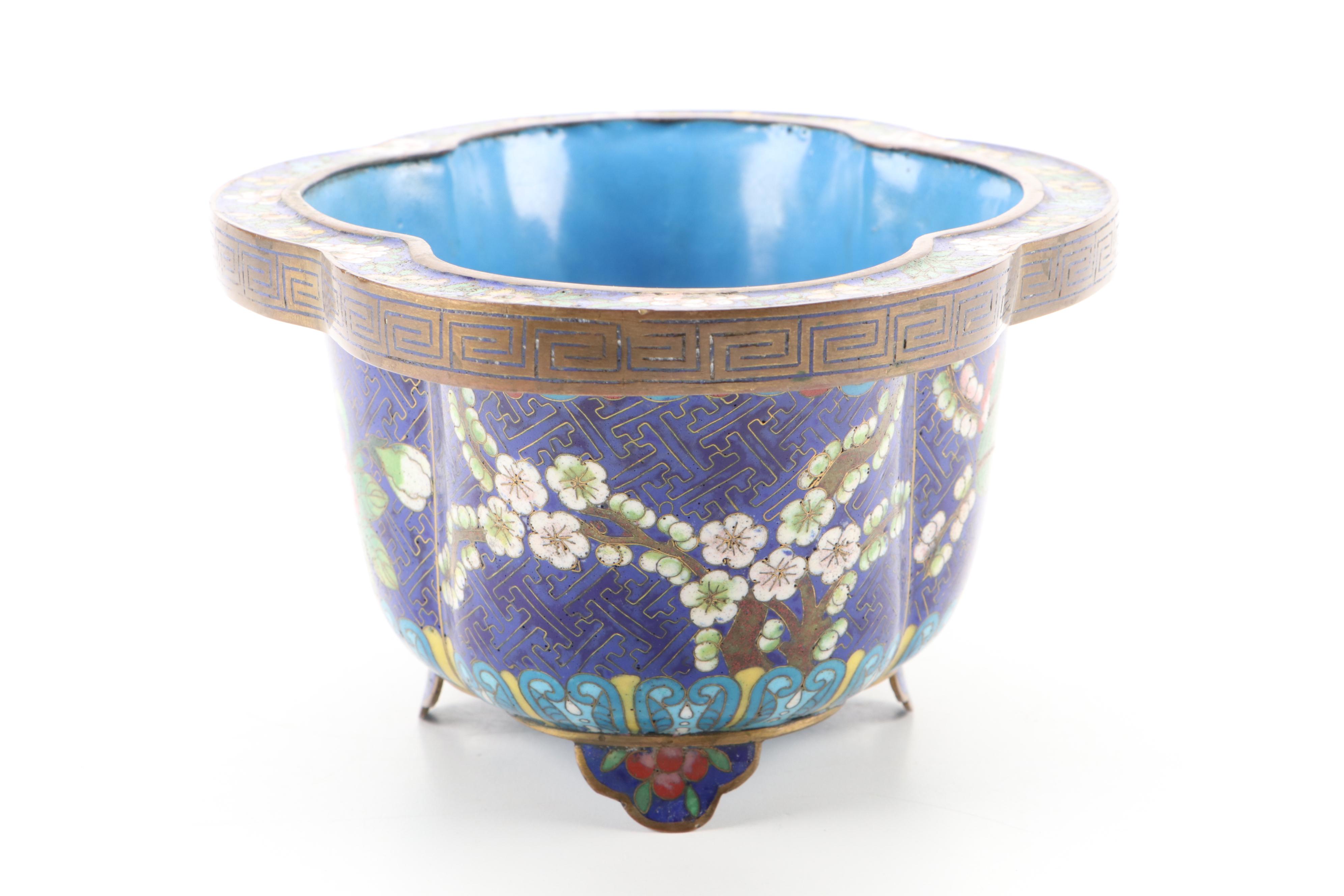 Chinese Cloisonné Garden Motif Quatrefoil Footed Bowl