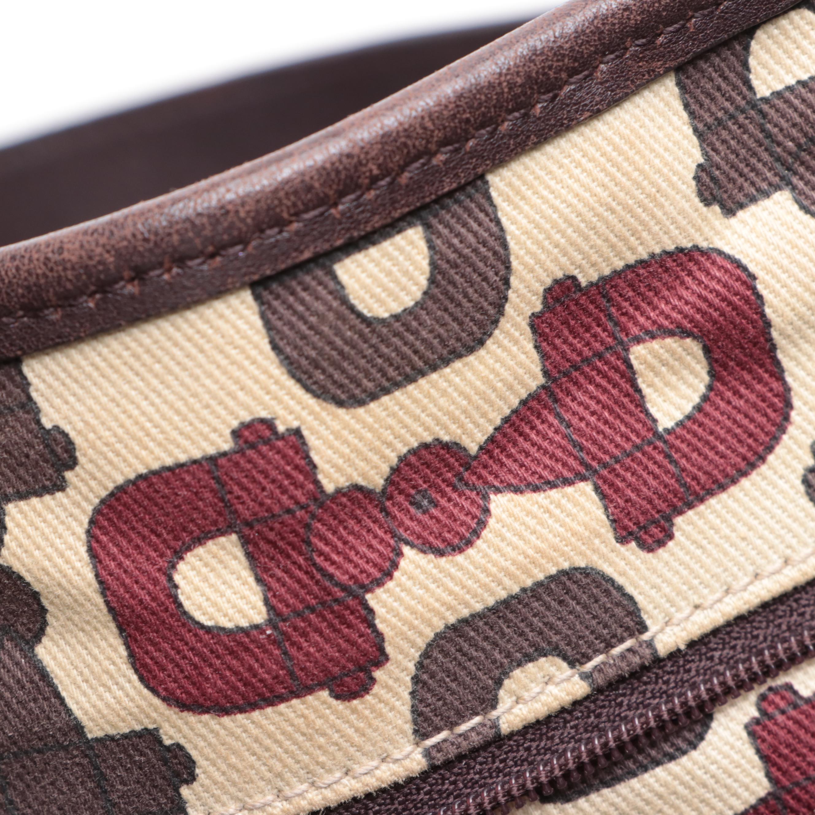 Gucci Abbey GG Embossed Leather Shoulder Bag