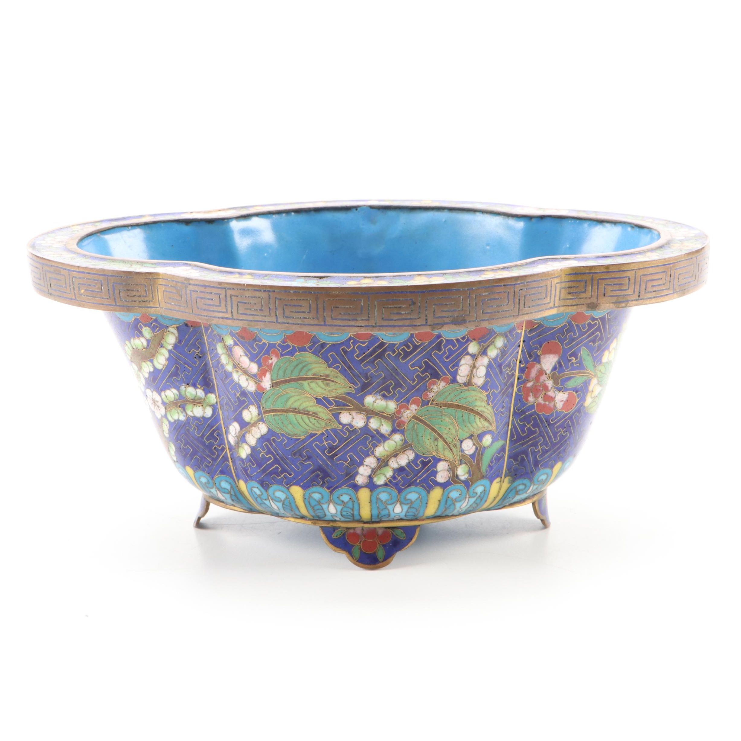Chinese Cloisonné Garden Motif Quatrefoil Footed Bowl