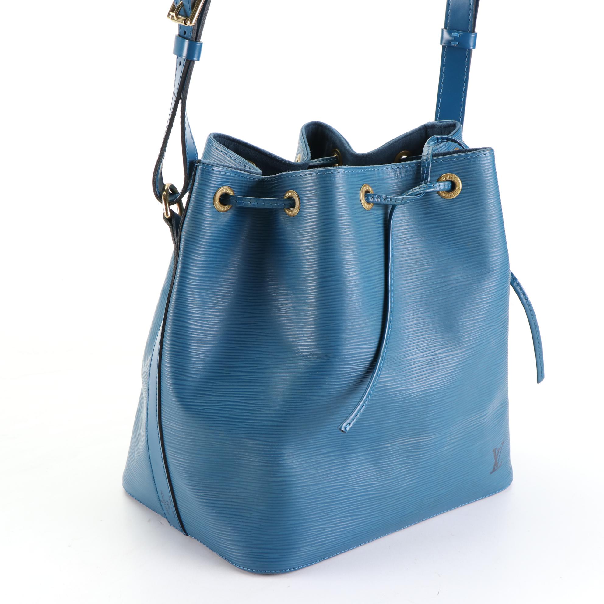 Louis Vuitton Petit Noé Bucket Bag in Toledo Blue Epi and Smooth Leather