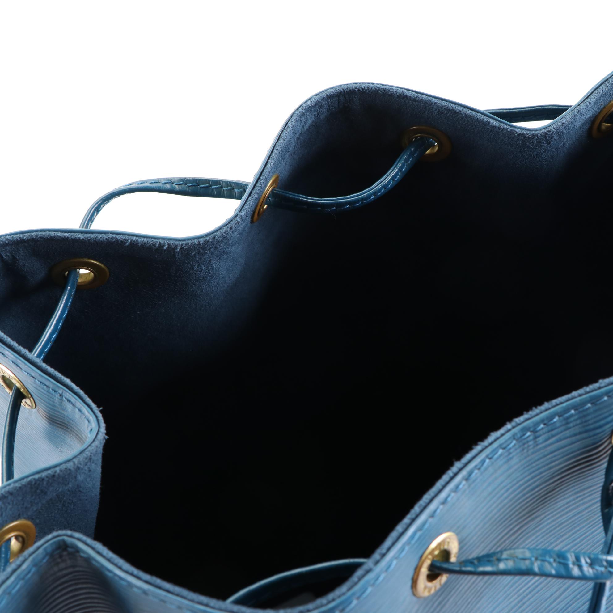 Louis Vuitton Petit Noé Bucket Bag in Toledo Blue Epi and Smooth Leather