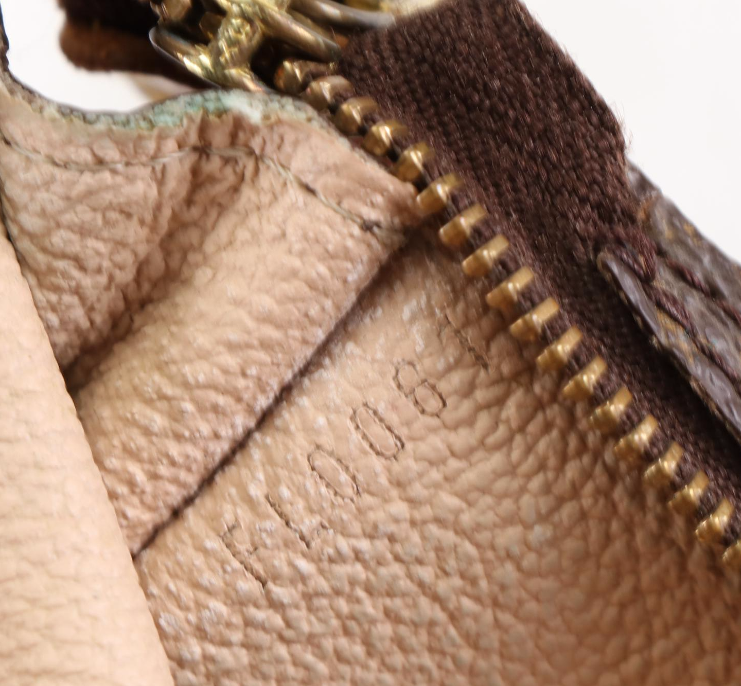 Louis Vuitton Bucket Bag GM and Zip Pouch in Monogram Canvas