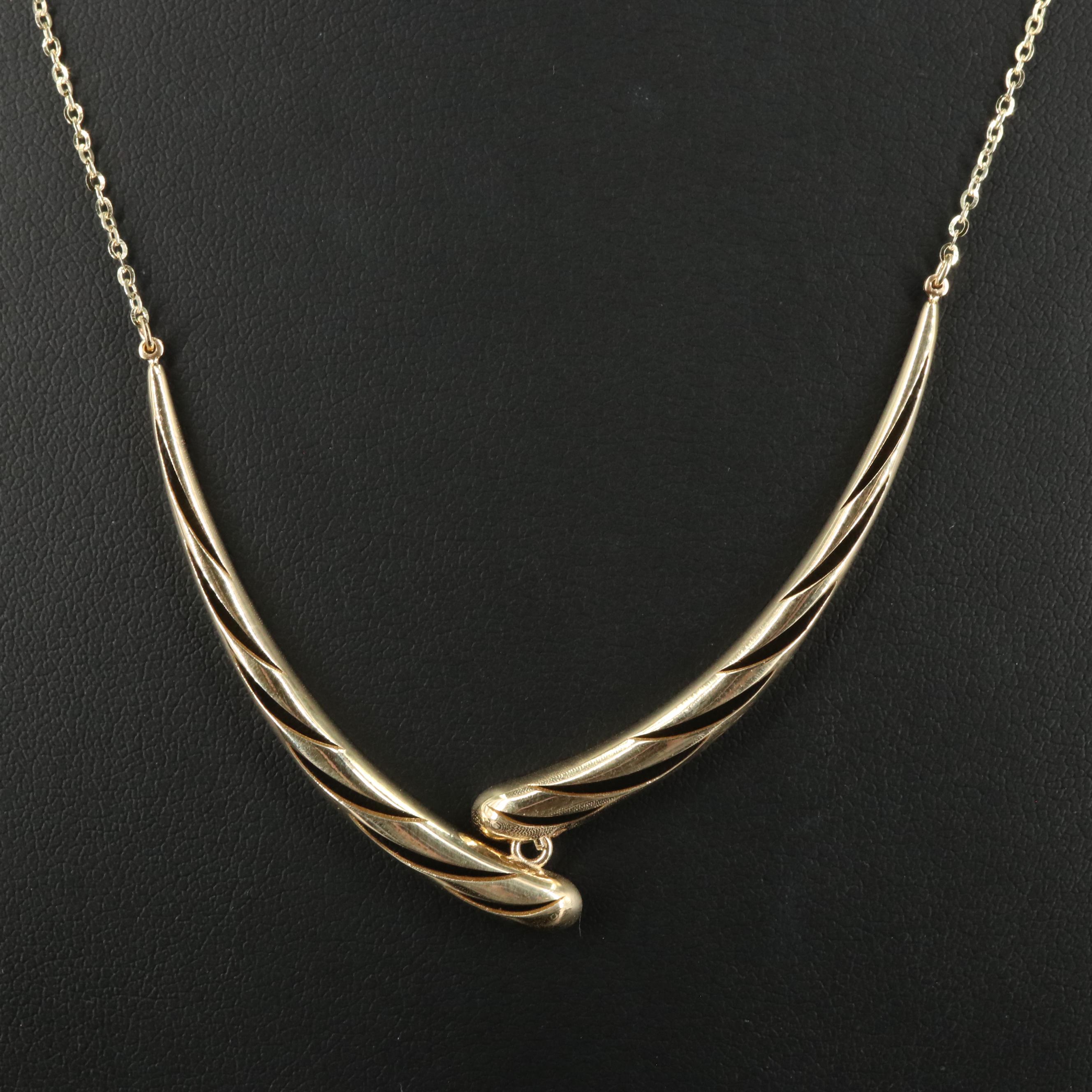 14K Curved Cut Out Bar Necklace