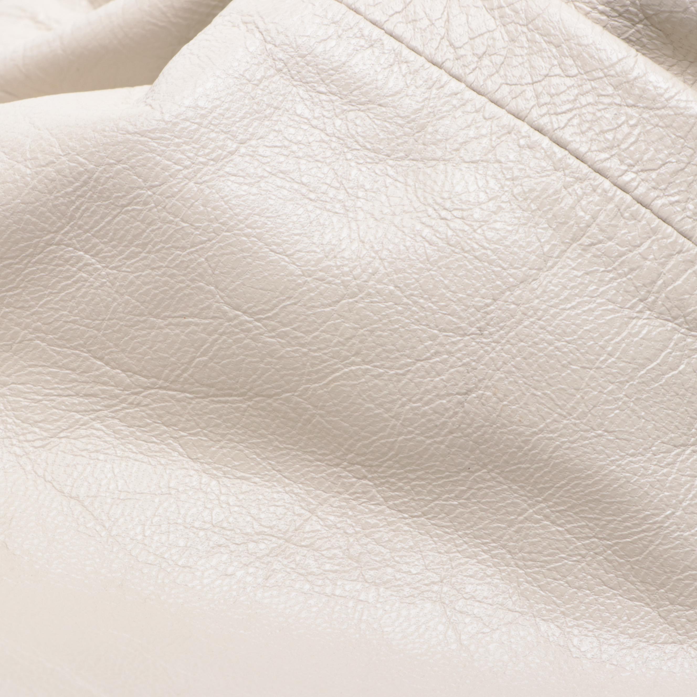 Gucci Bamboo Handle Hobo Bag in Cream Leather