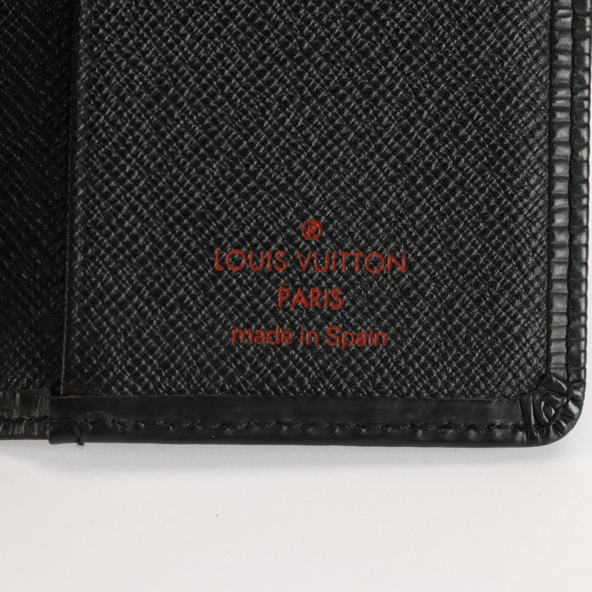 Louis Vuitton Bifold Card Holder in Epi Leather