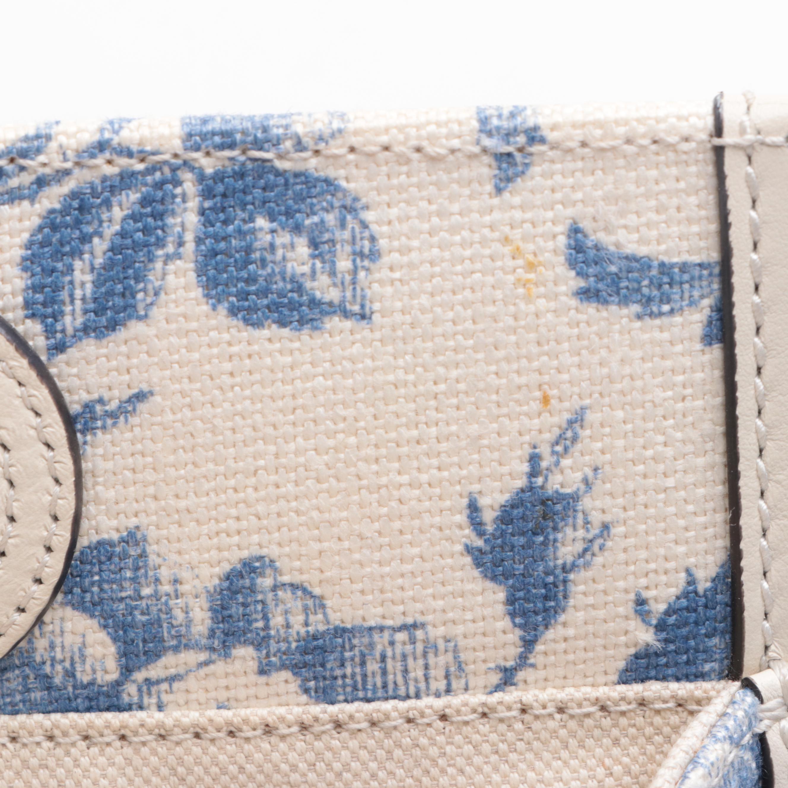 Gucci GG Ribbon Tote Bag in White Herbarium Canvas and Leather